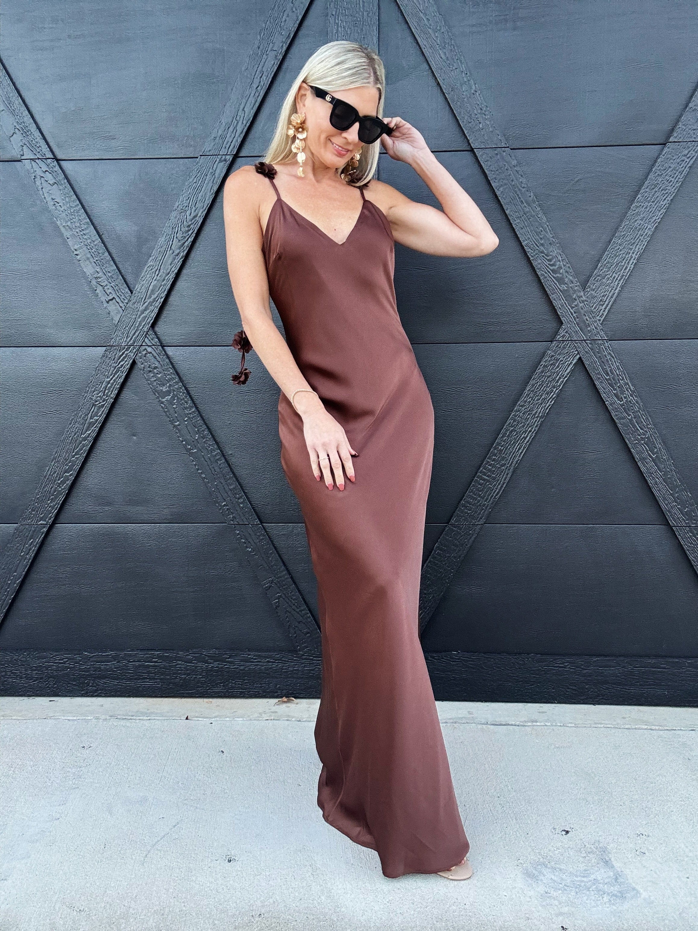 Camellia Dresses 3D Floral Dinner Dress In Mocha