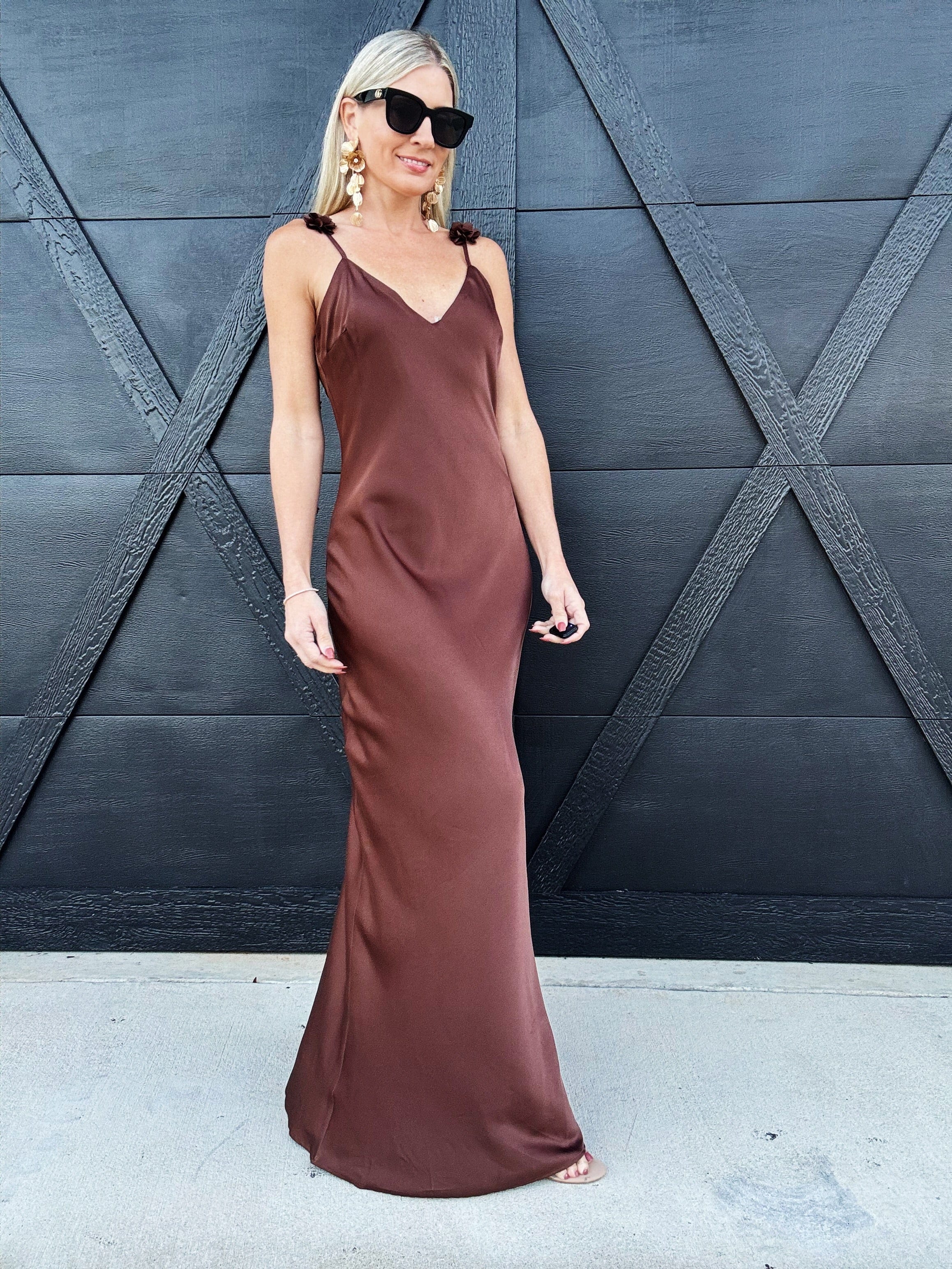 Camellia Dresses 3D Floral Dinner Dress In Mocha