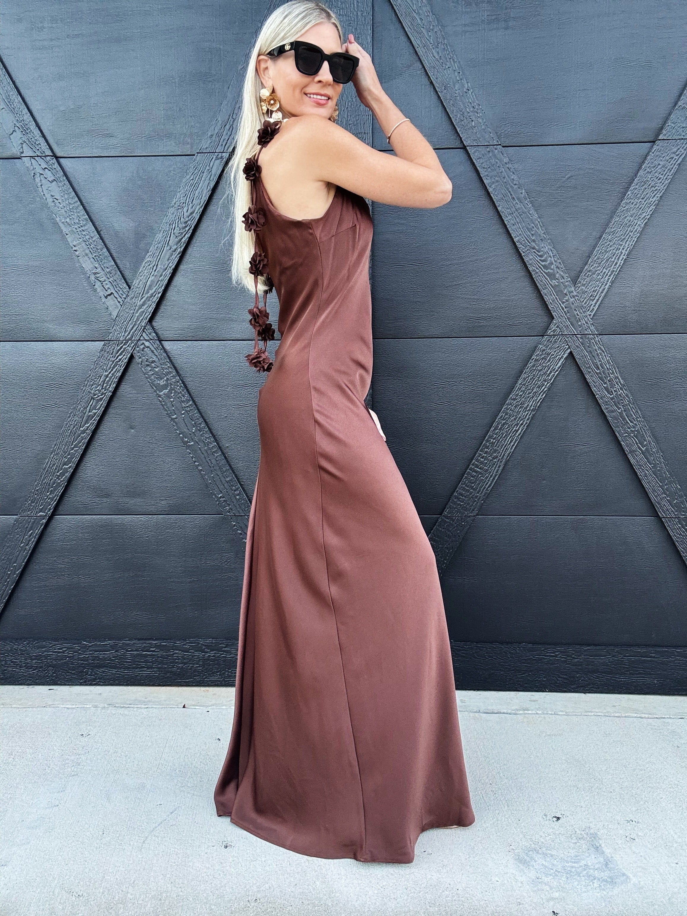 Camellia Dresses 3D Floral Dinner Dress In Mocha