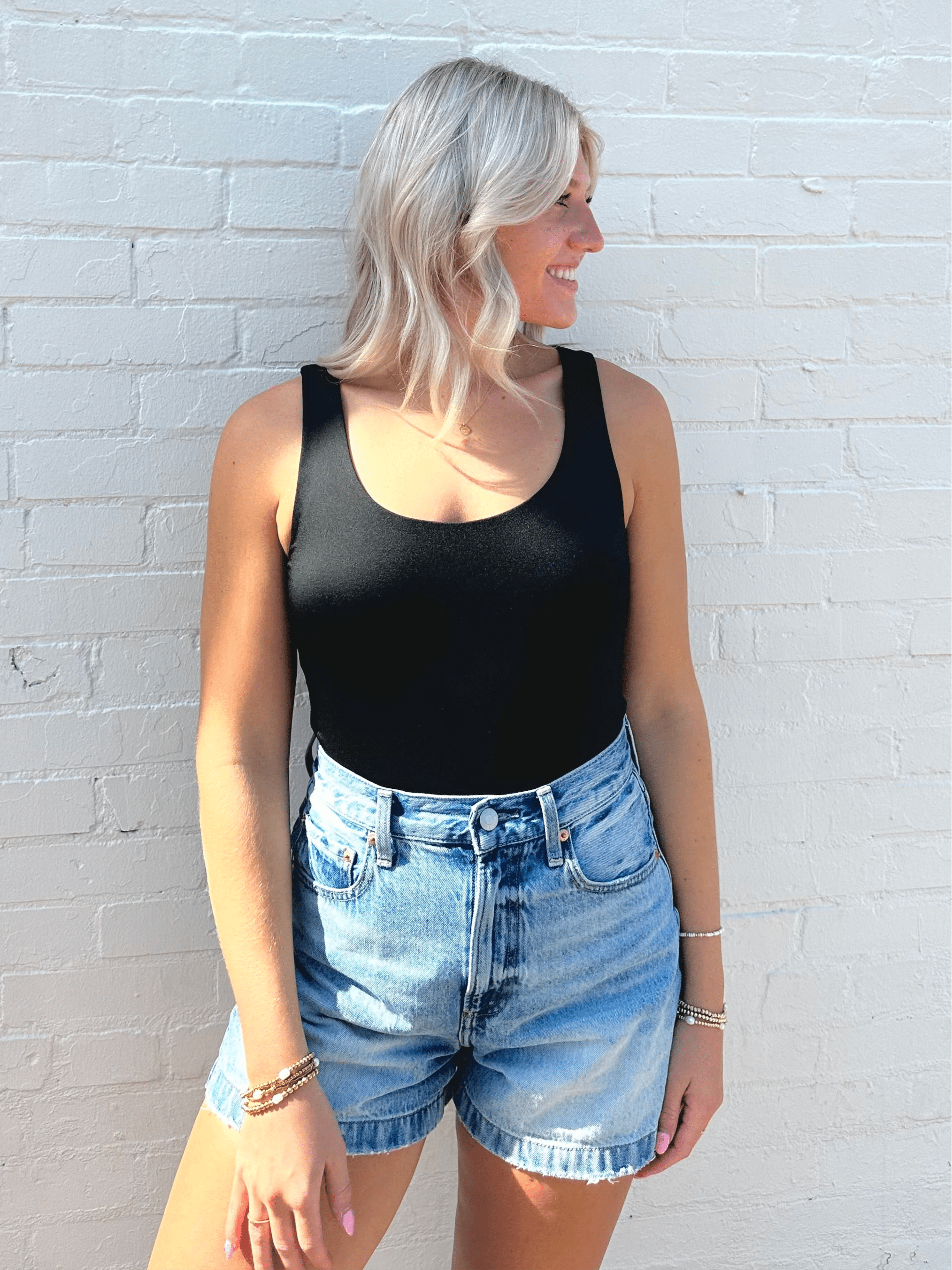 Scoop Neck Seamless Bodysuit In Black - Infinity Raine