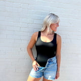 Scoop Neck Seamless Bodysuit In Black - Infinity Raine