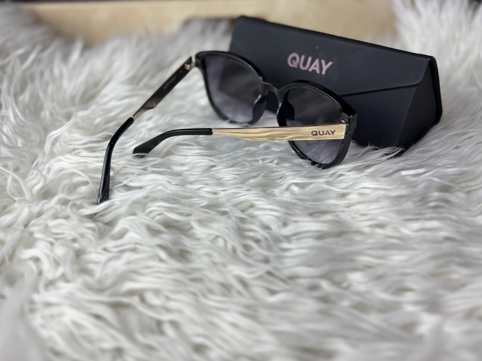 QUAY Date Night Sunnies In Black - Infinity Raine