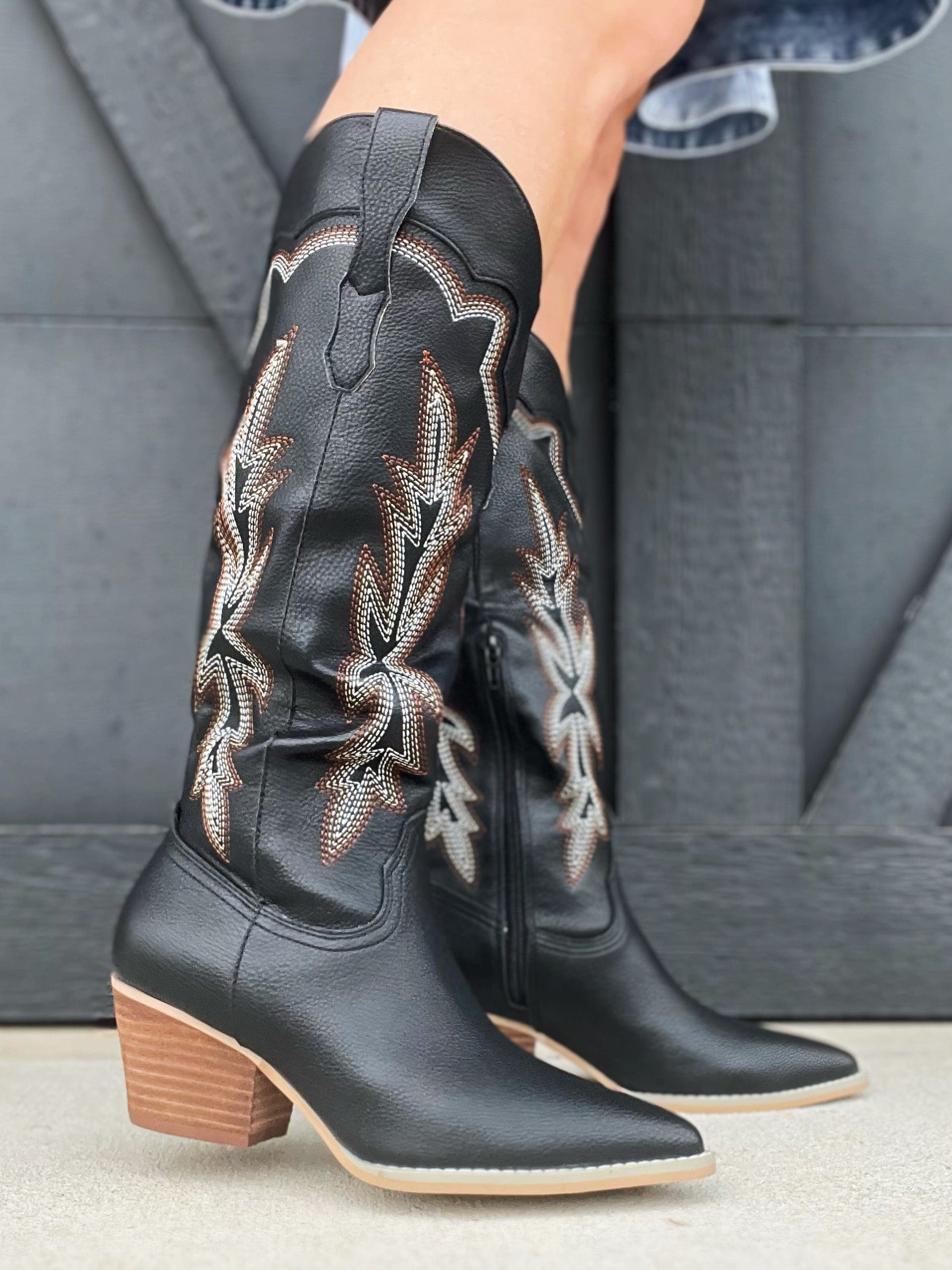 Oasis Society Ainsley Embroidered Cowboy Boots In Black - Infinity Raine