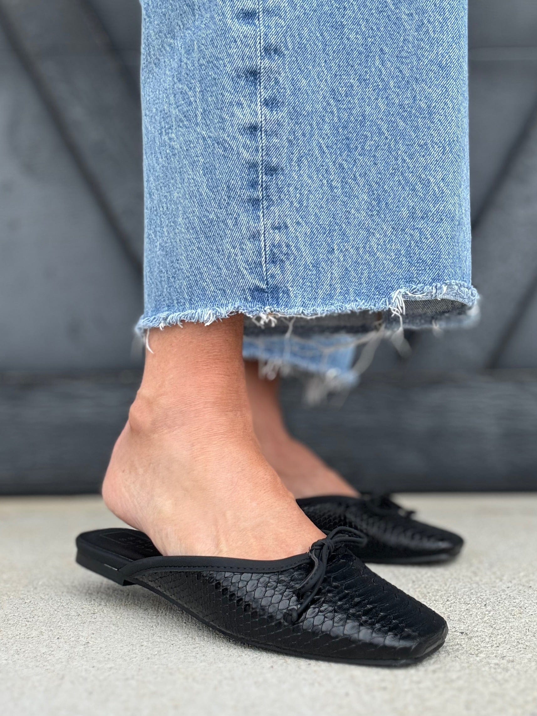 Shu Shop Andrea Mule In Black Snake - Infinity Raine