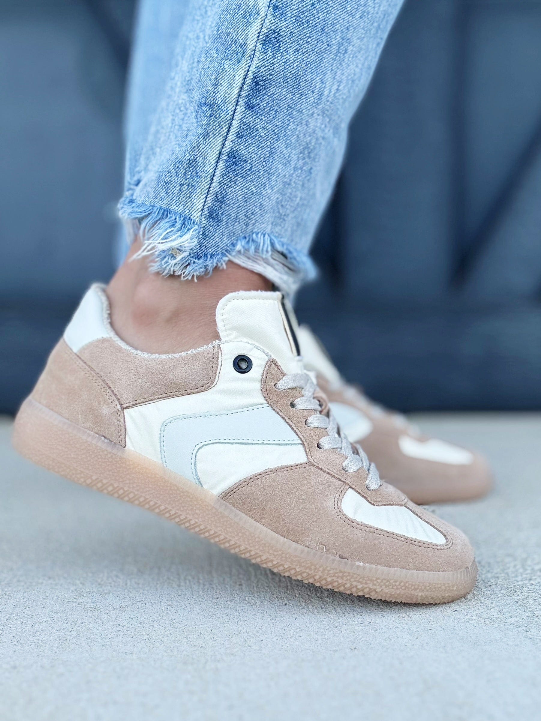 Shu Shop Shoes - Sneakers Shu Shop Sylvia Sneaker In Beige Suede