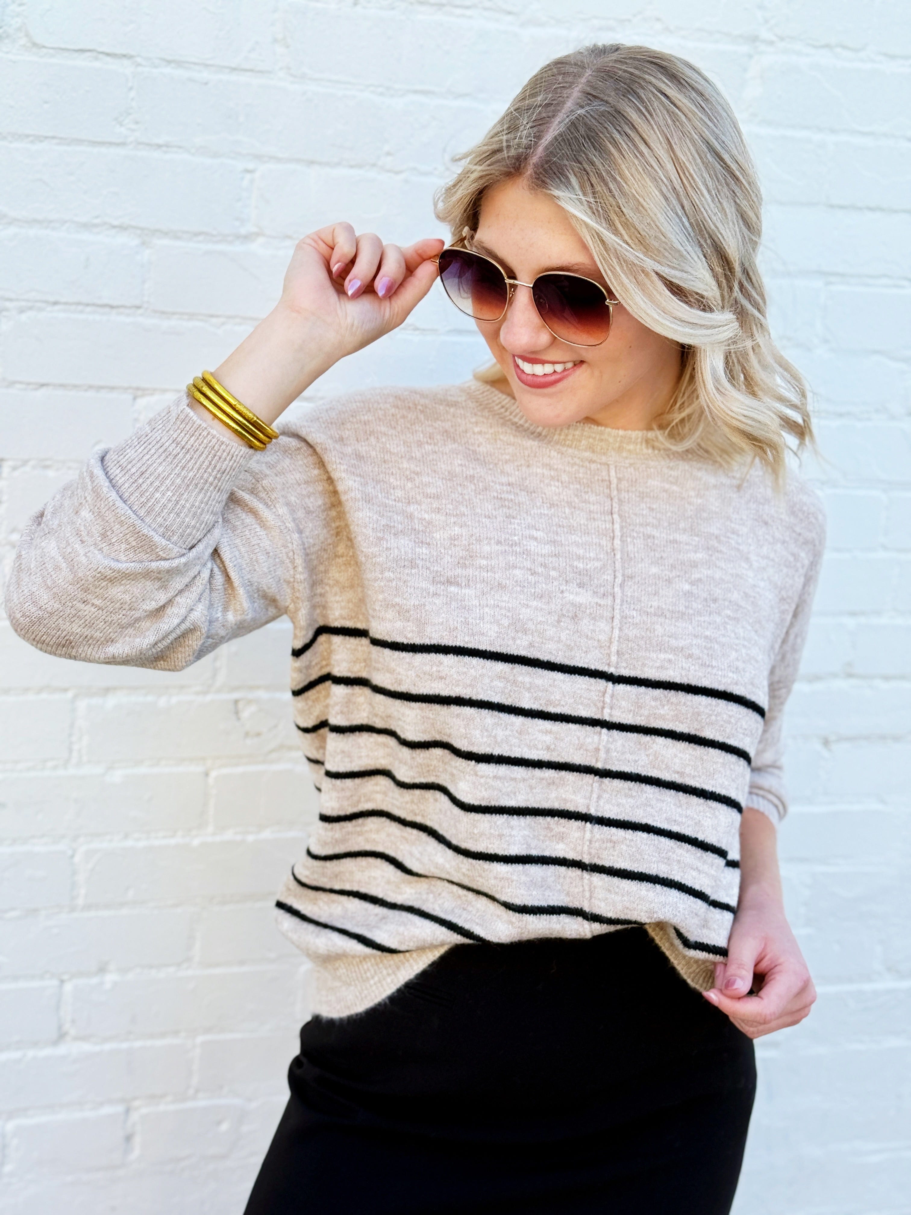 The Workshop Studio Tops - Sweaters Stripe Front Seam Sweater In Khaki