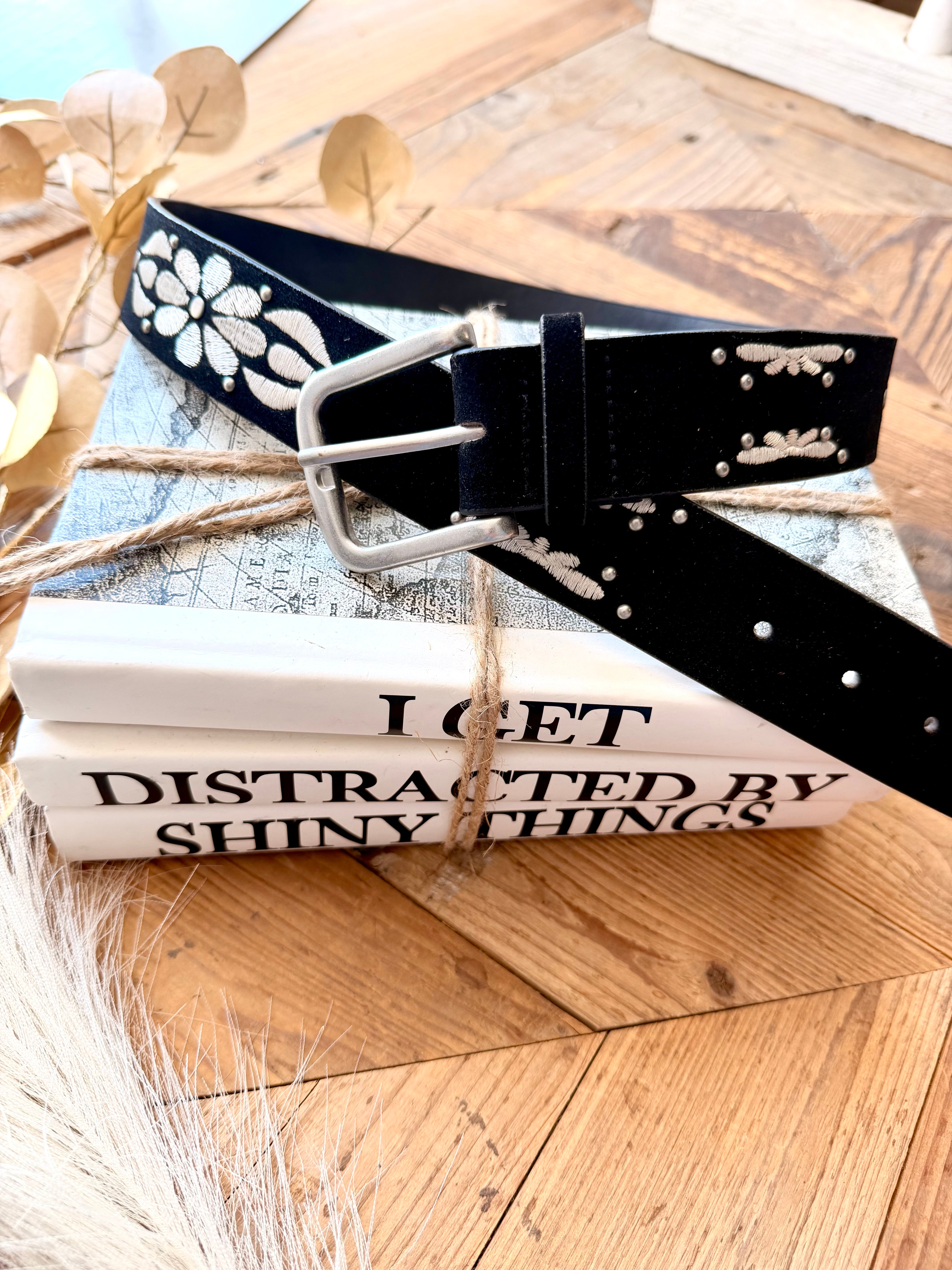 Embroidered Floral Print Vegan Leather Belt In Black - Infinity Raine