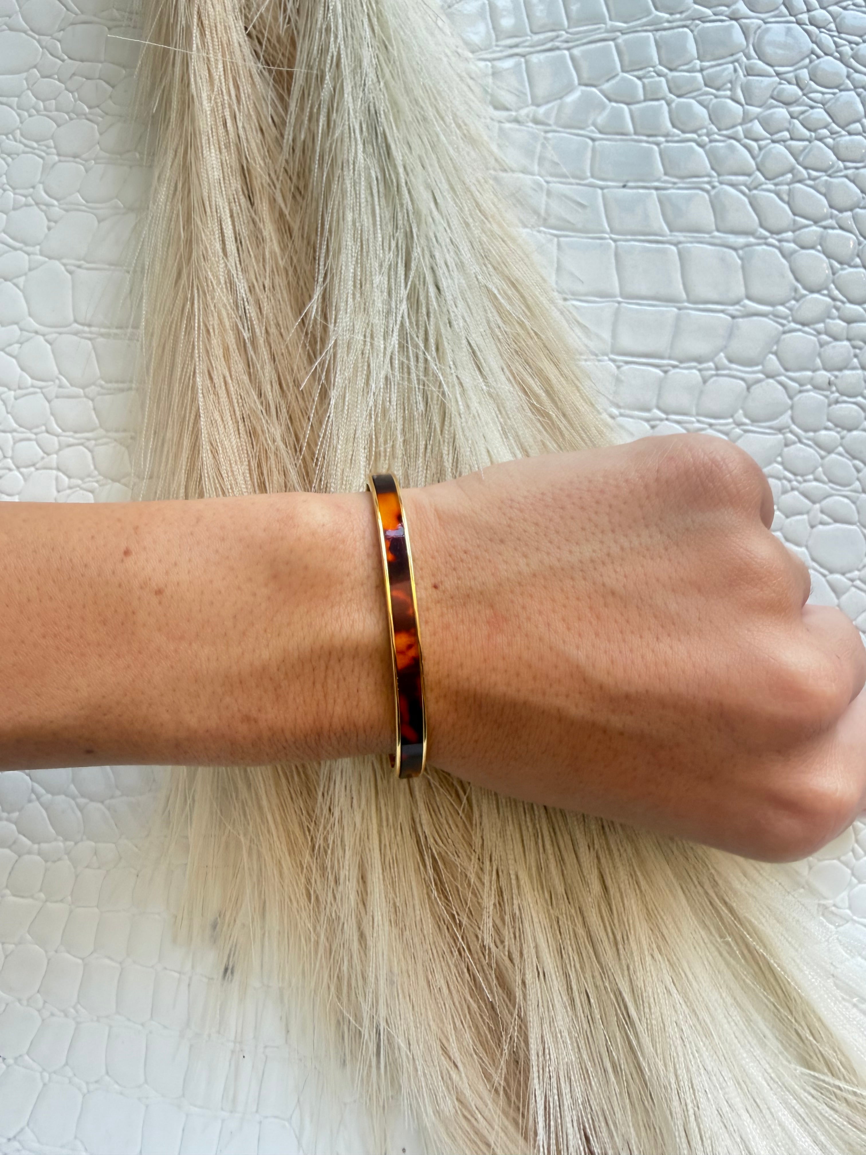 Gold Simple Bangle In Tortoise - Infinity Raine