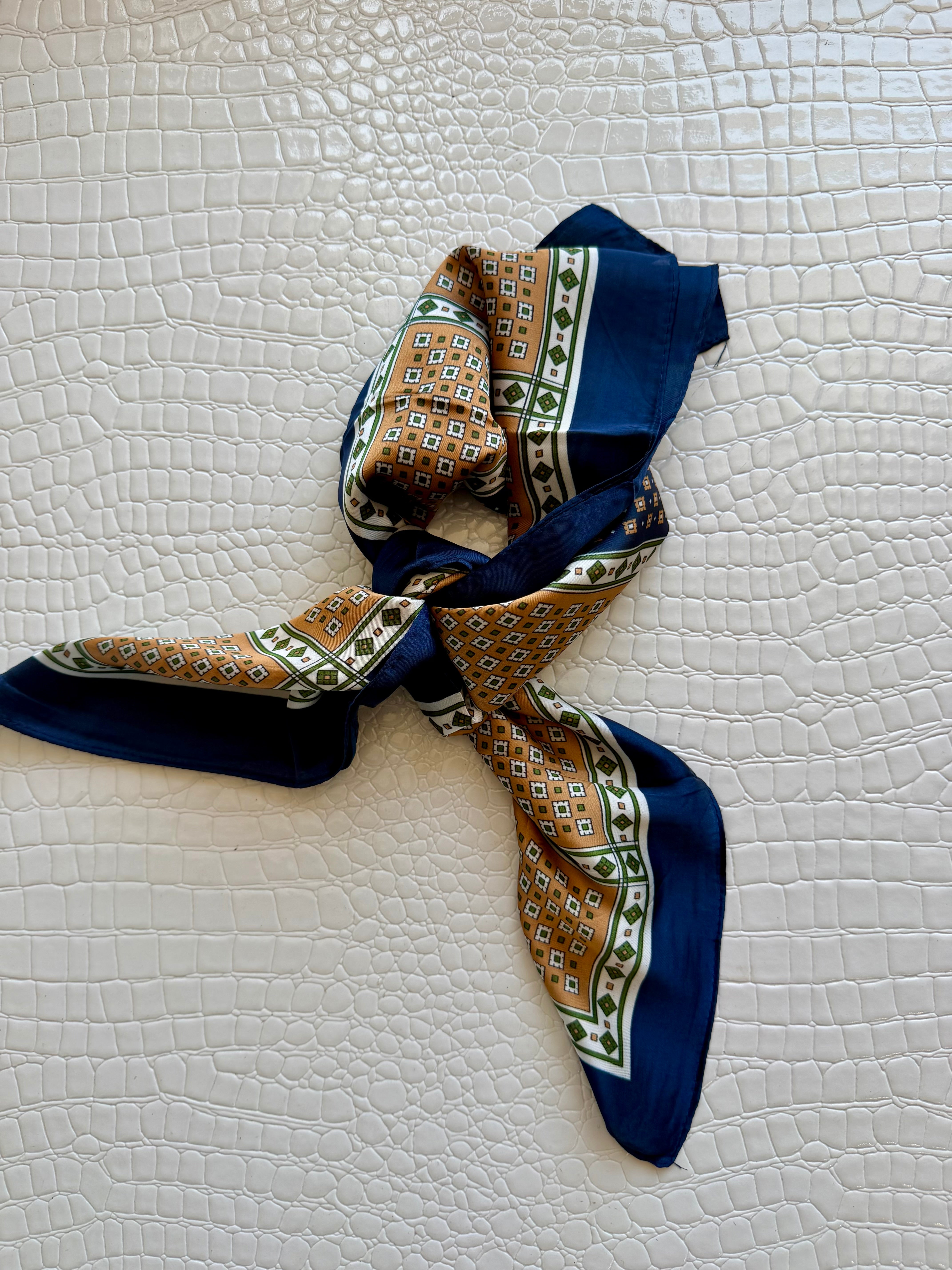 Chic Accent Scarf - Infinity Raine