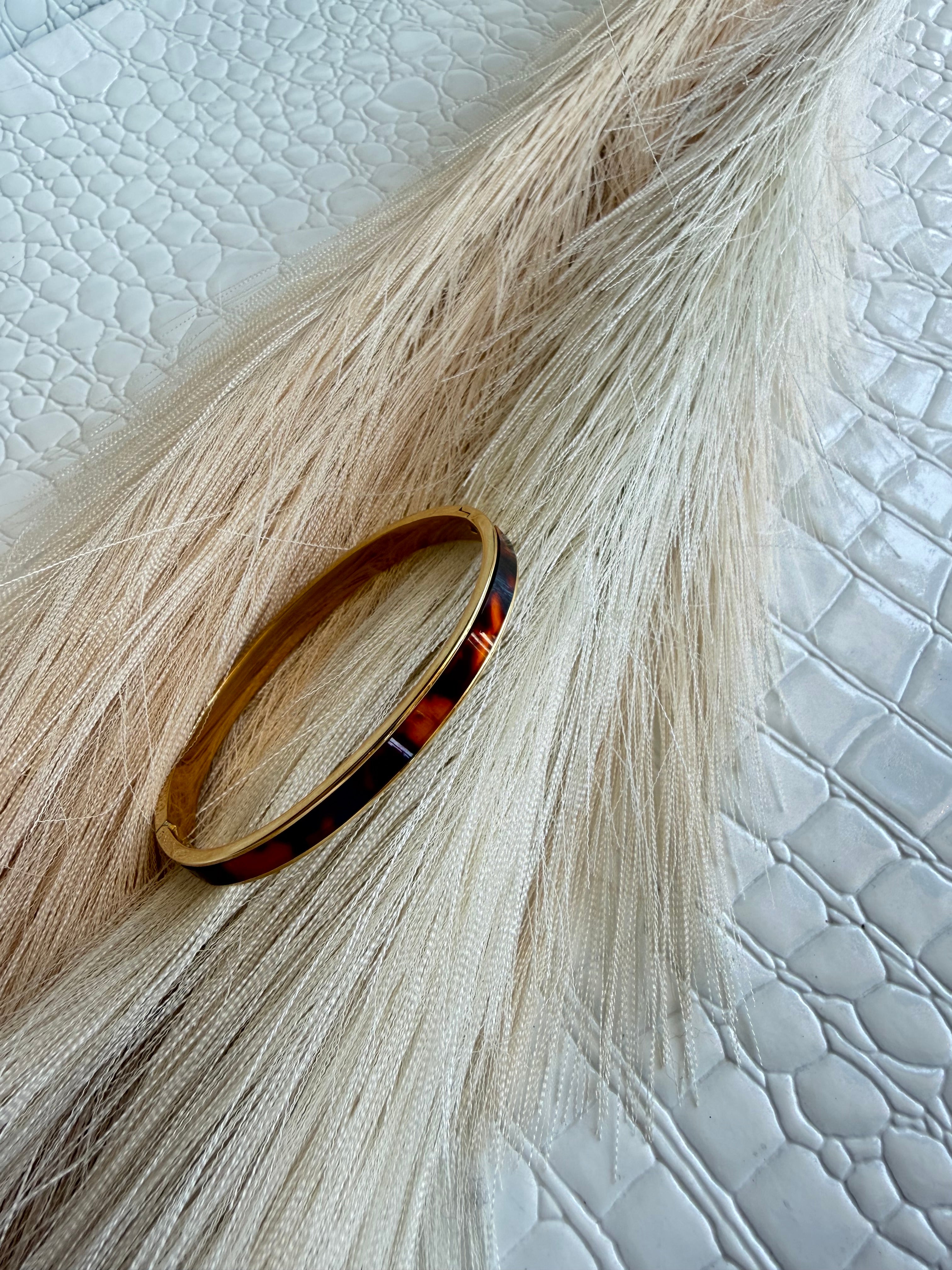 Gold Simple Bangle In Tortoise - Infinity Raine