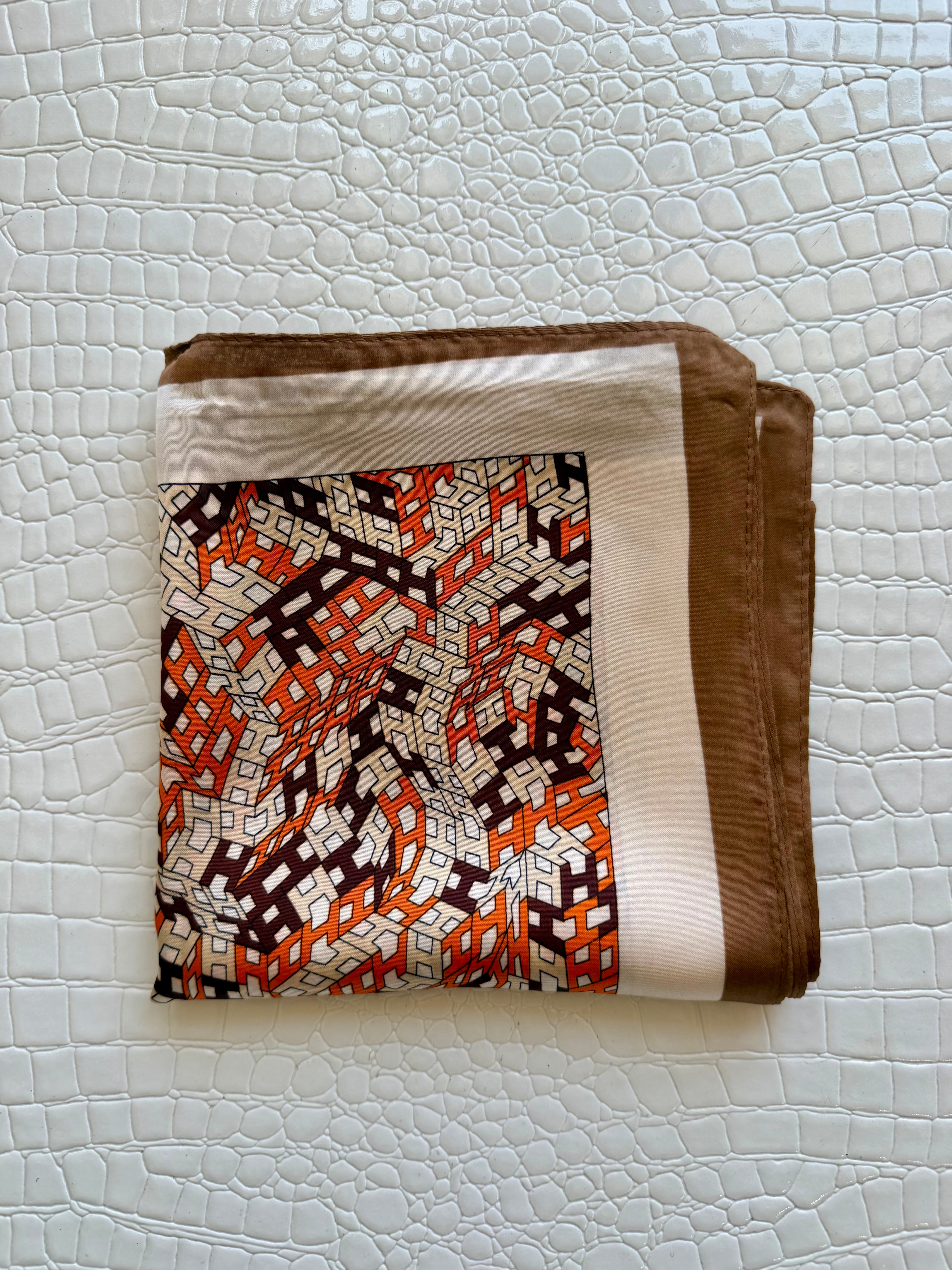 Chic Accent Scarf - Infinity Raine