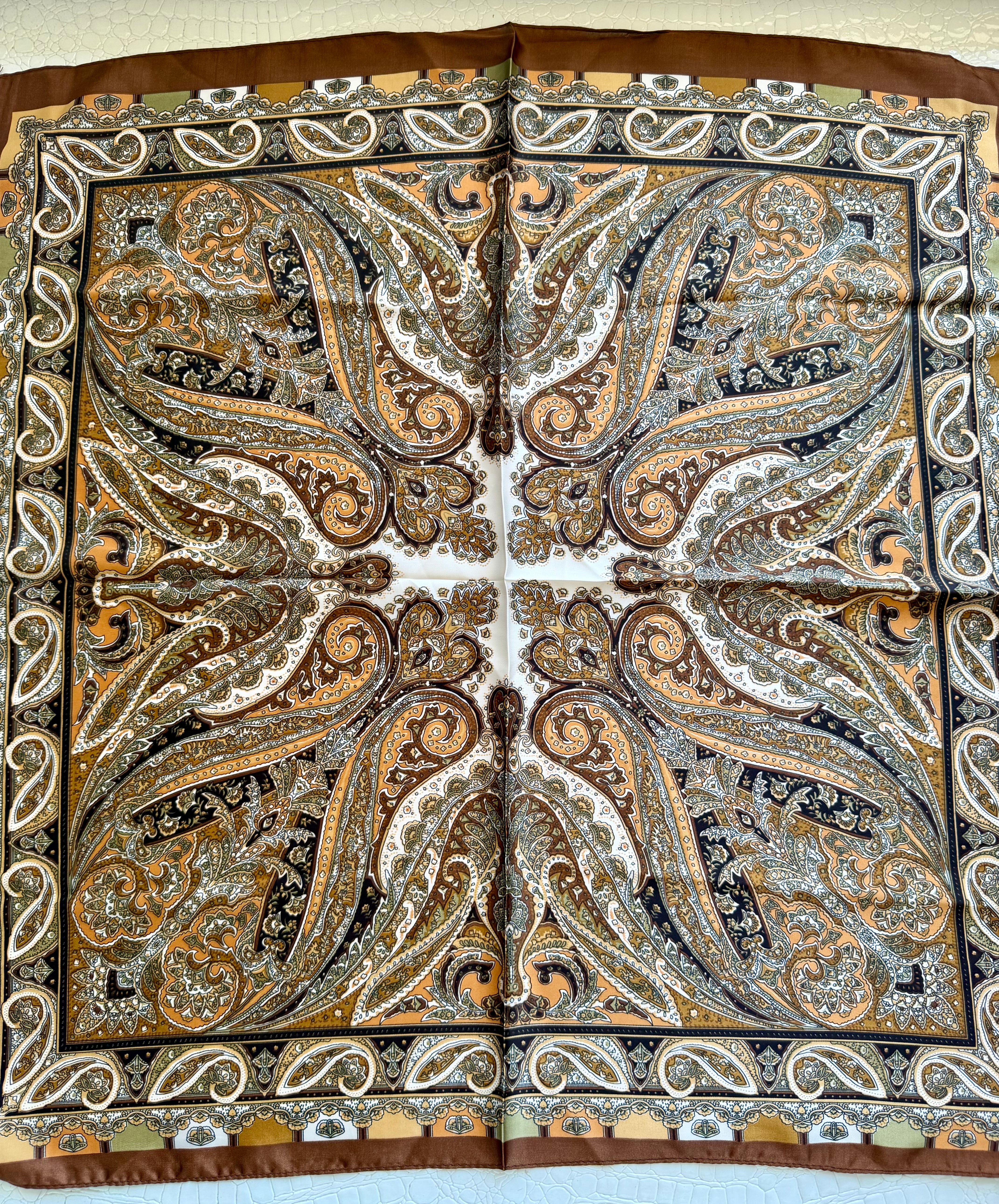 Chic Accent Scarf - Infinity Raine