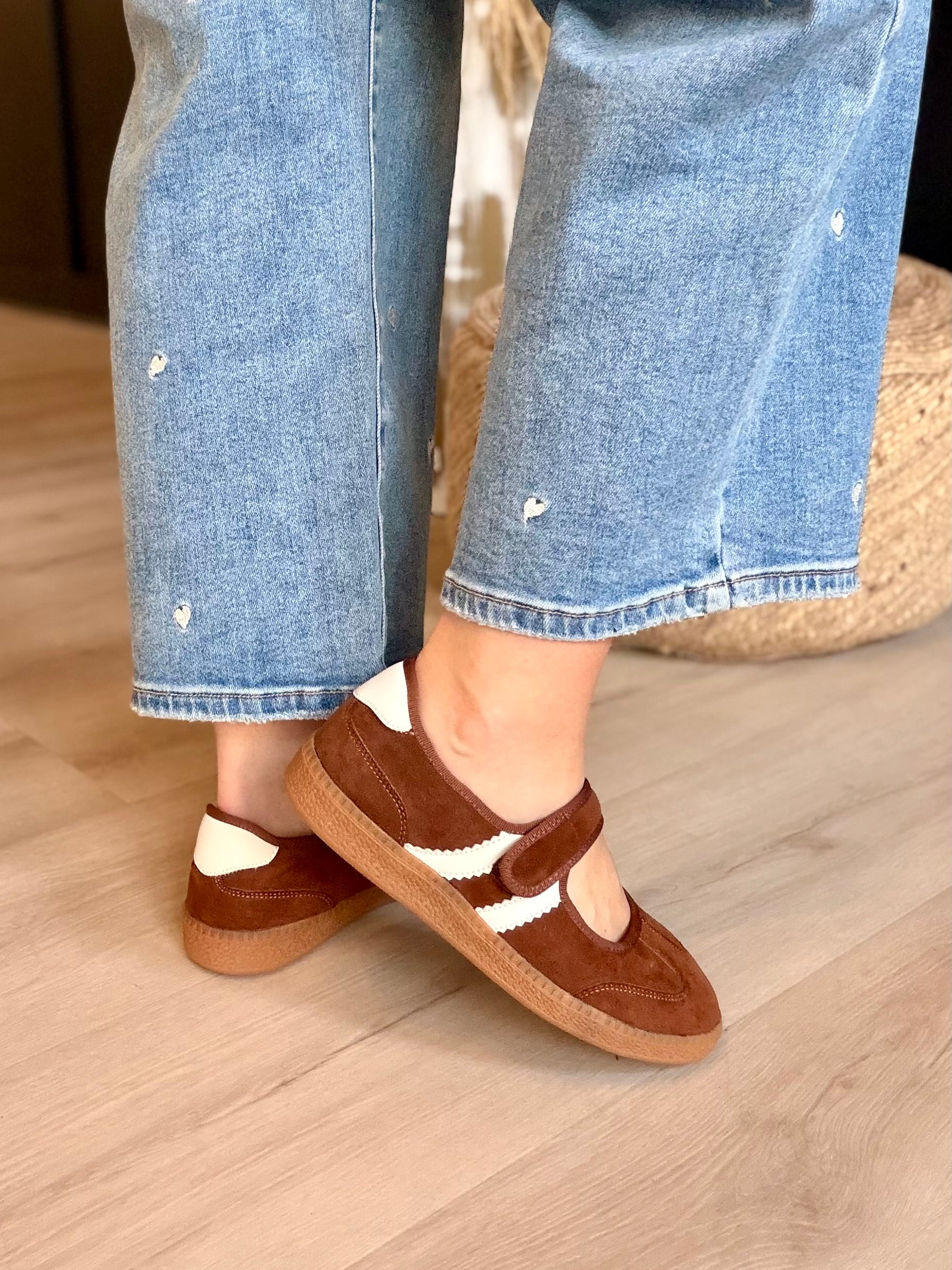Corkys Flat Calm Down In Chestnut - Infinity Raine