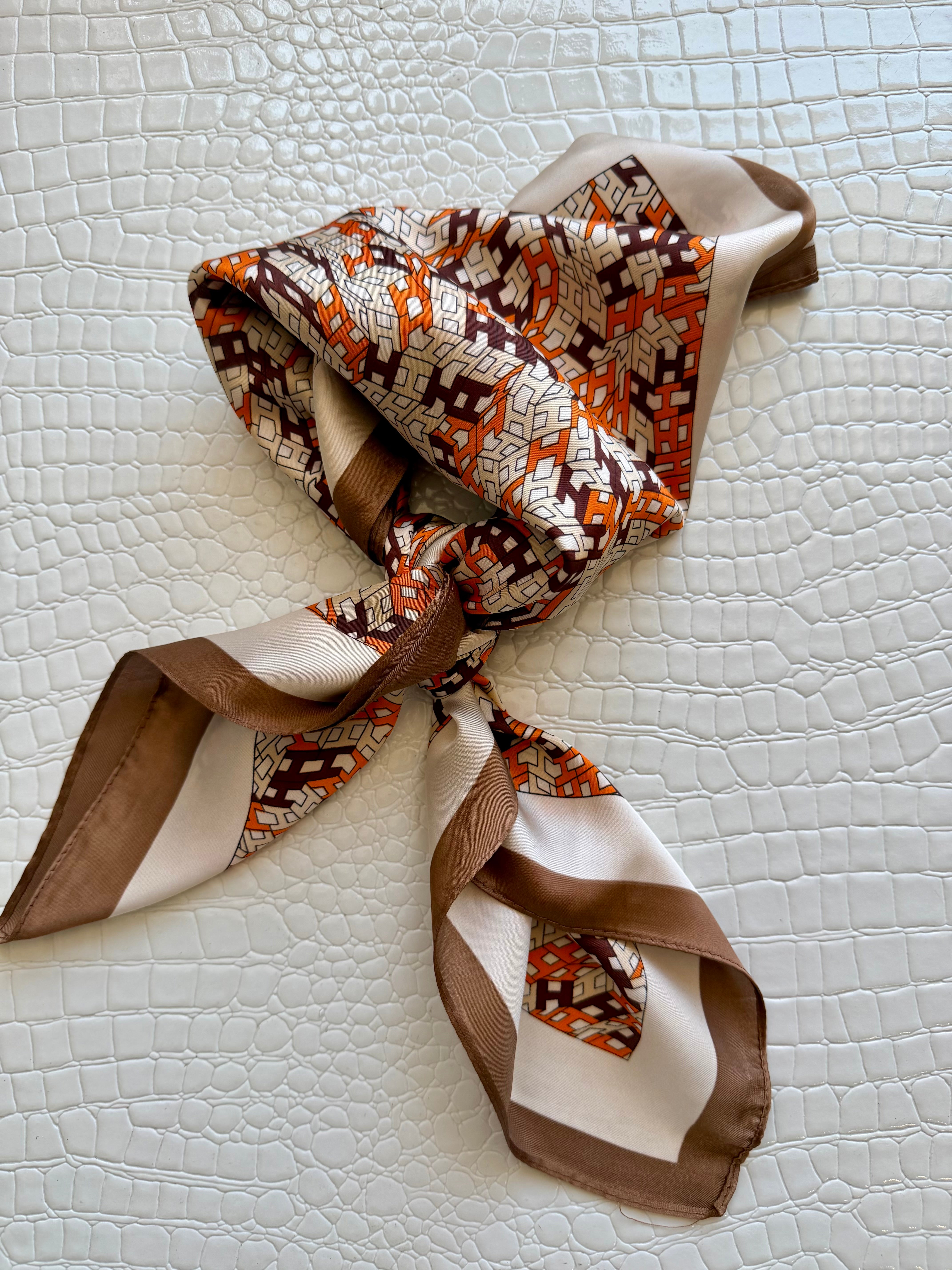 Chic Accent Scarf - Infinity Raine