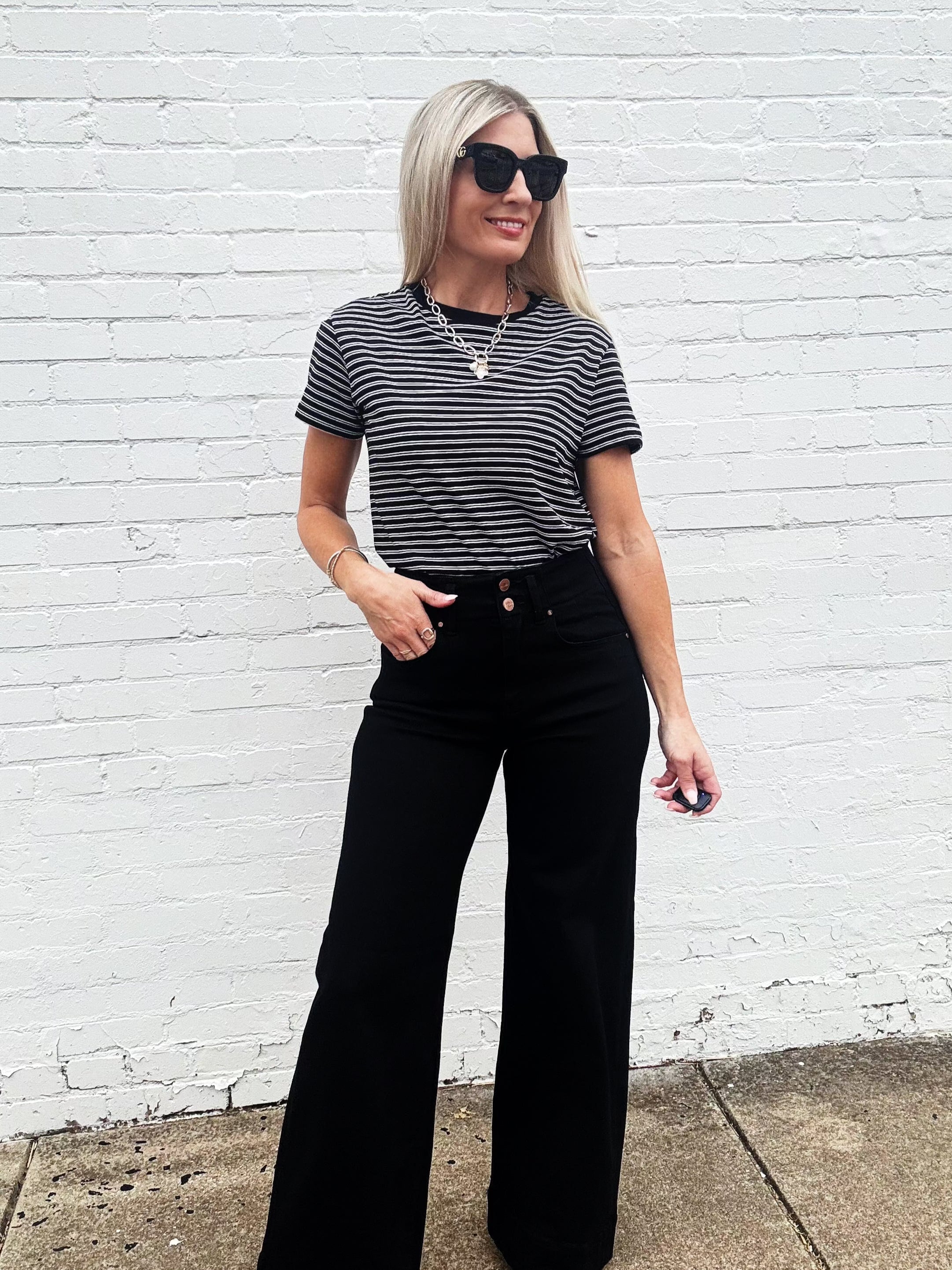 Round Neck Stripe Tee In Black - Infinity Raine