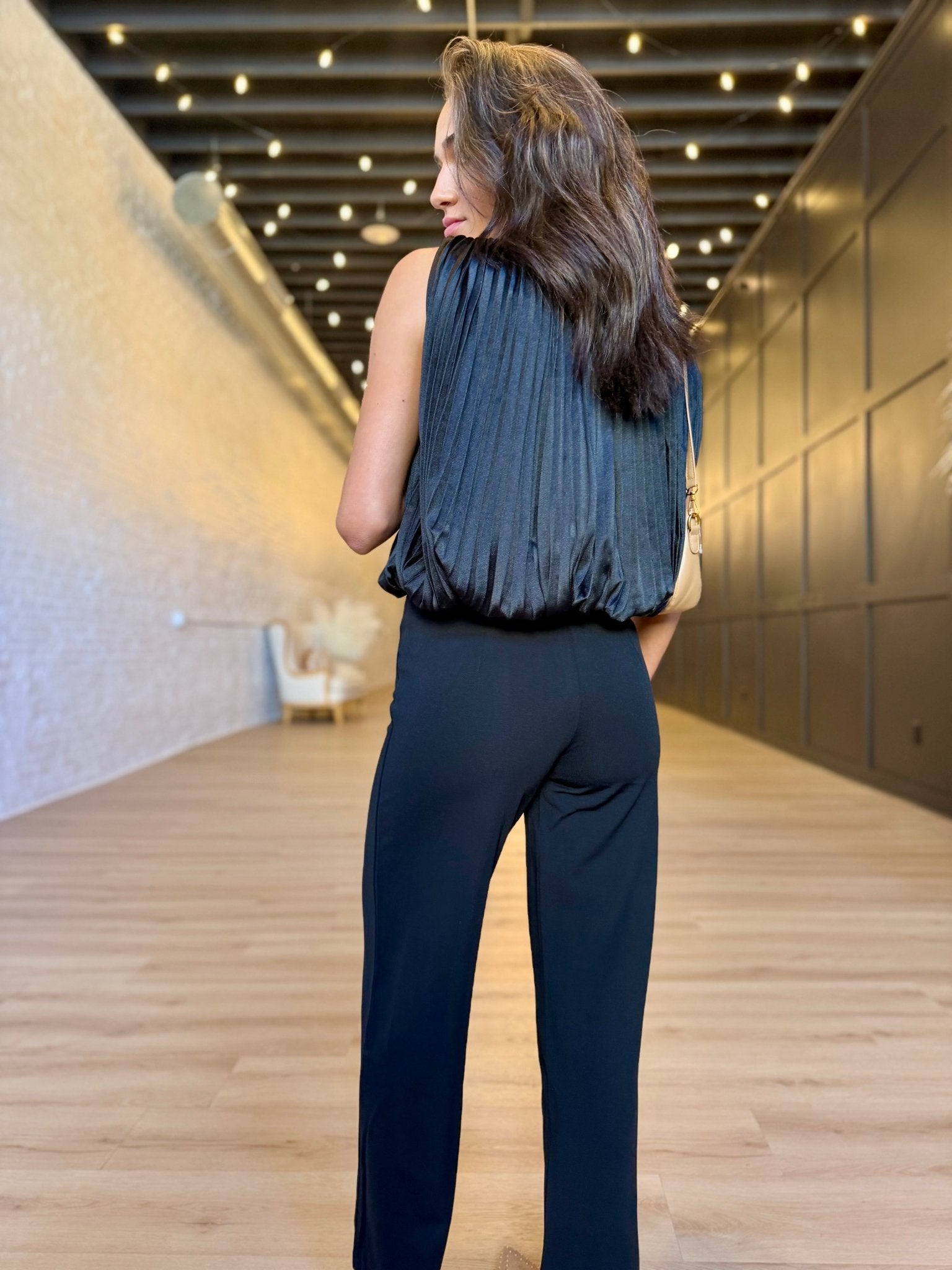 Amour Pleated Bubble Hem Top In Black - Infinity Raine