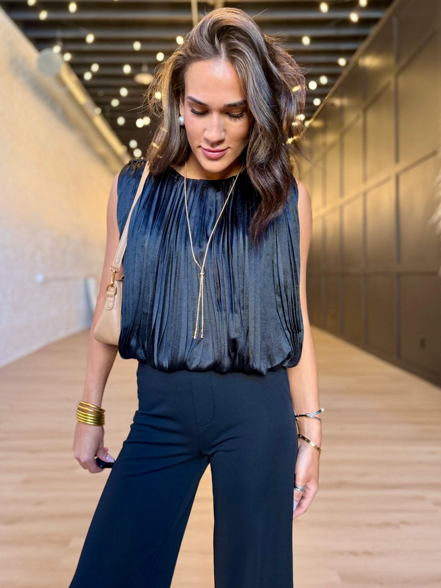 Amour Pleated Bubble Hem Top In Black - Infinity Raine