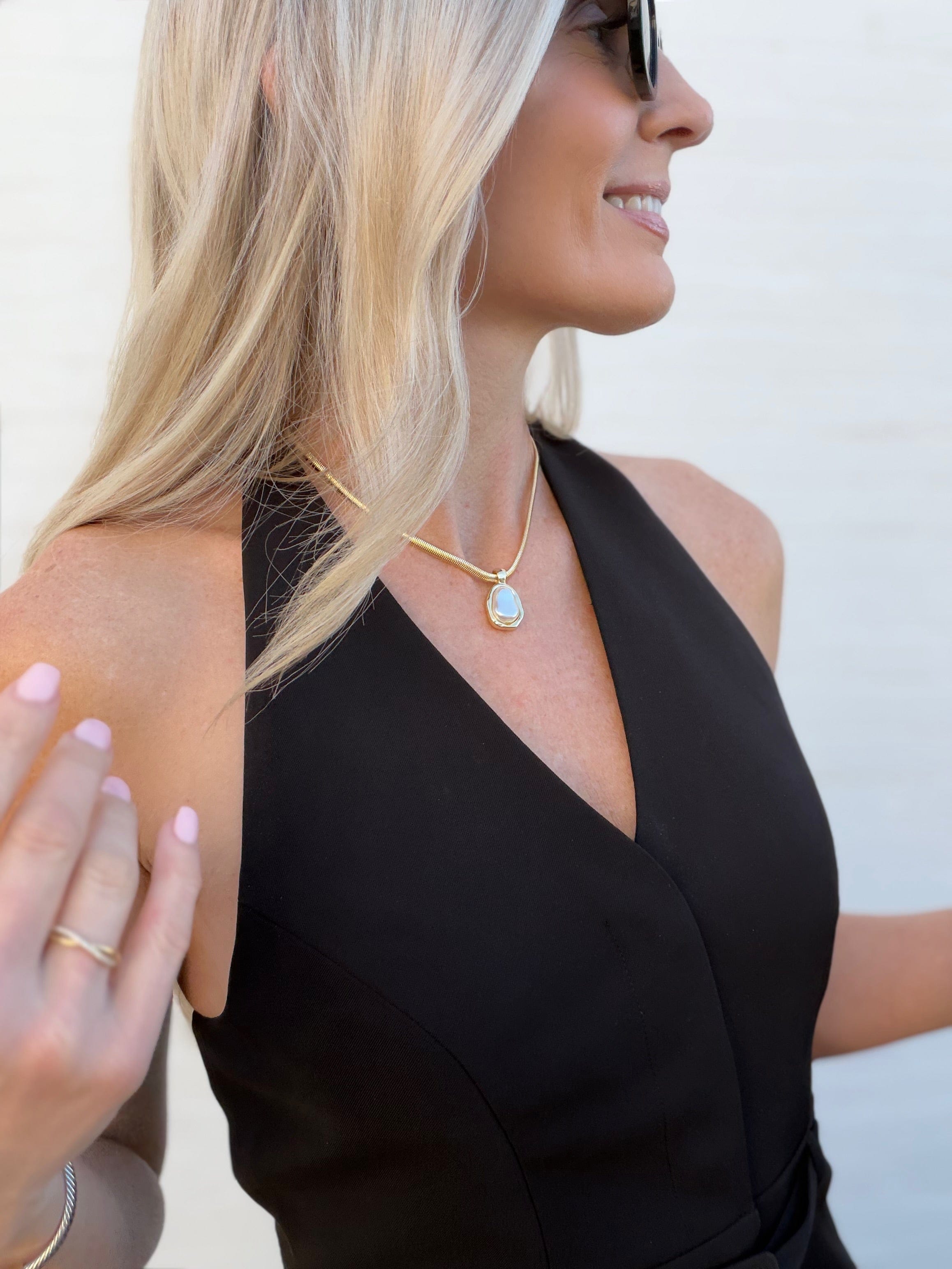 Anarchy Street Jewelry - Necklaces Pearl Pendant Herringbone Chain Necklace In Gold 75189750