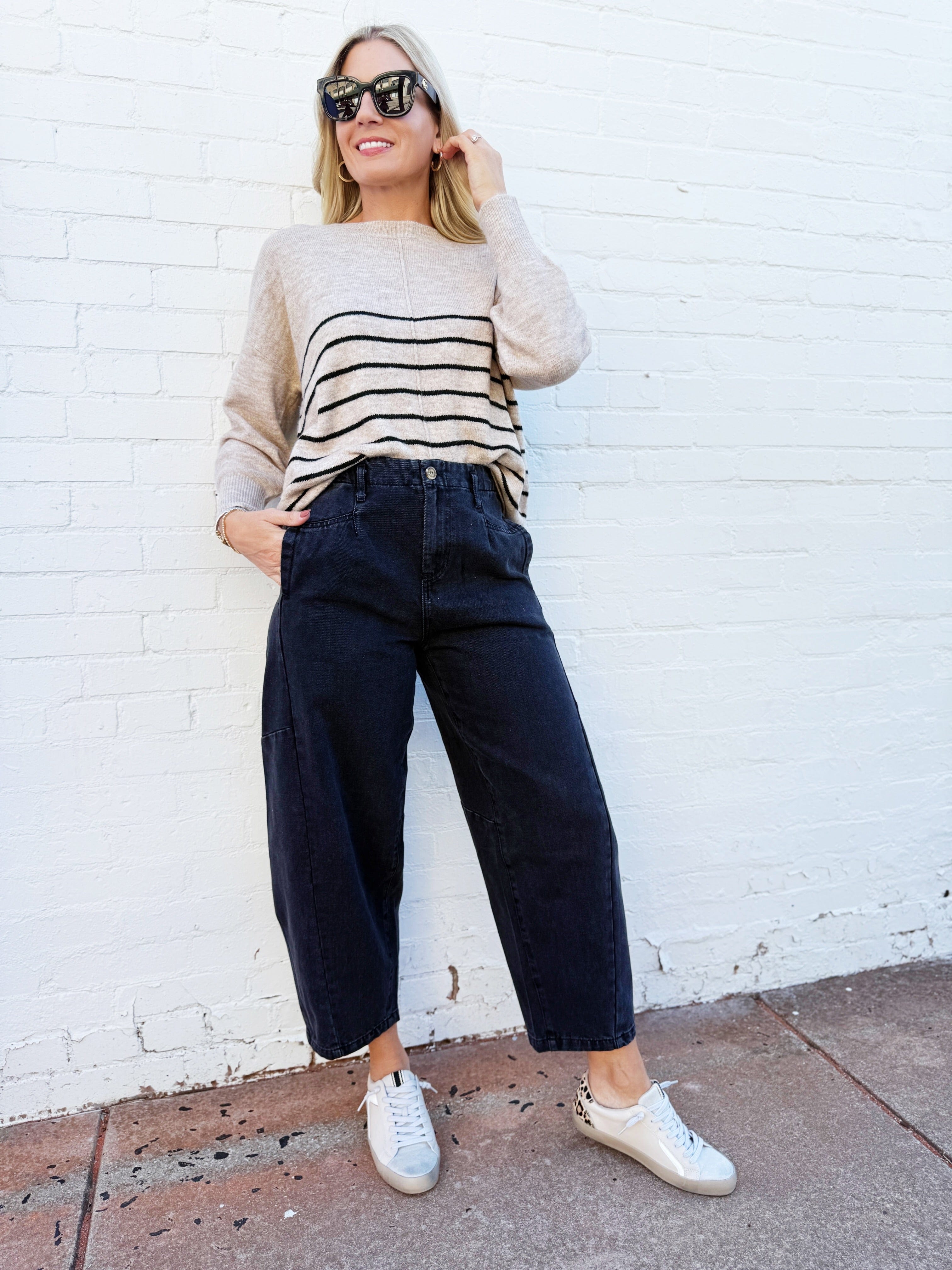 blu pepper Bottoms - Pants Barrel Capri Pants In Black