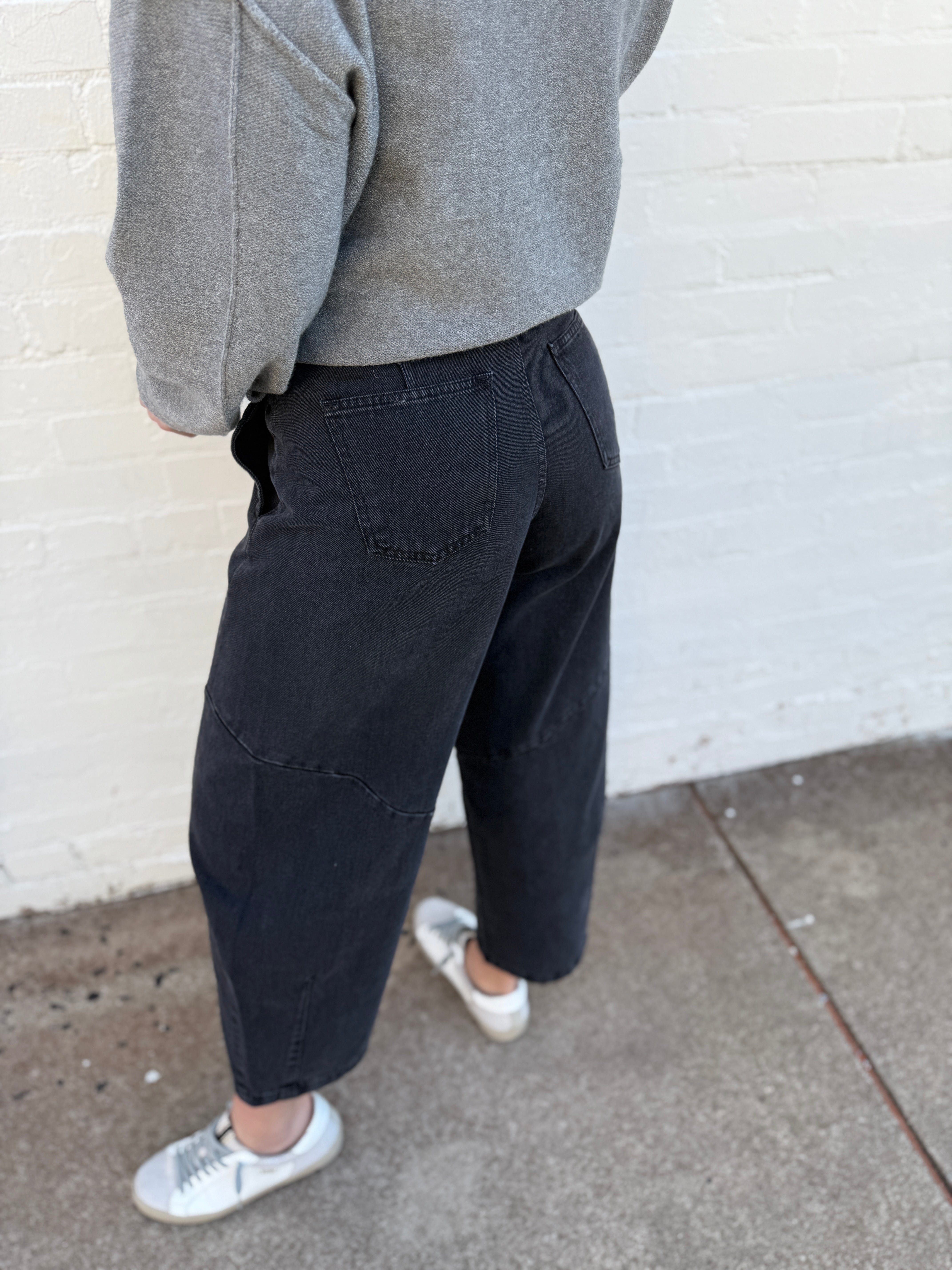 Barrel Capri Pants In Black - Infinity Raine