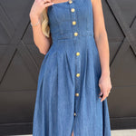 blu pepper DRESSES Denim Sleeveless Button Down Midi Dress In Light