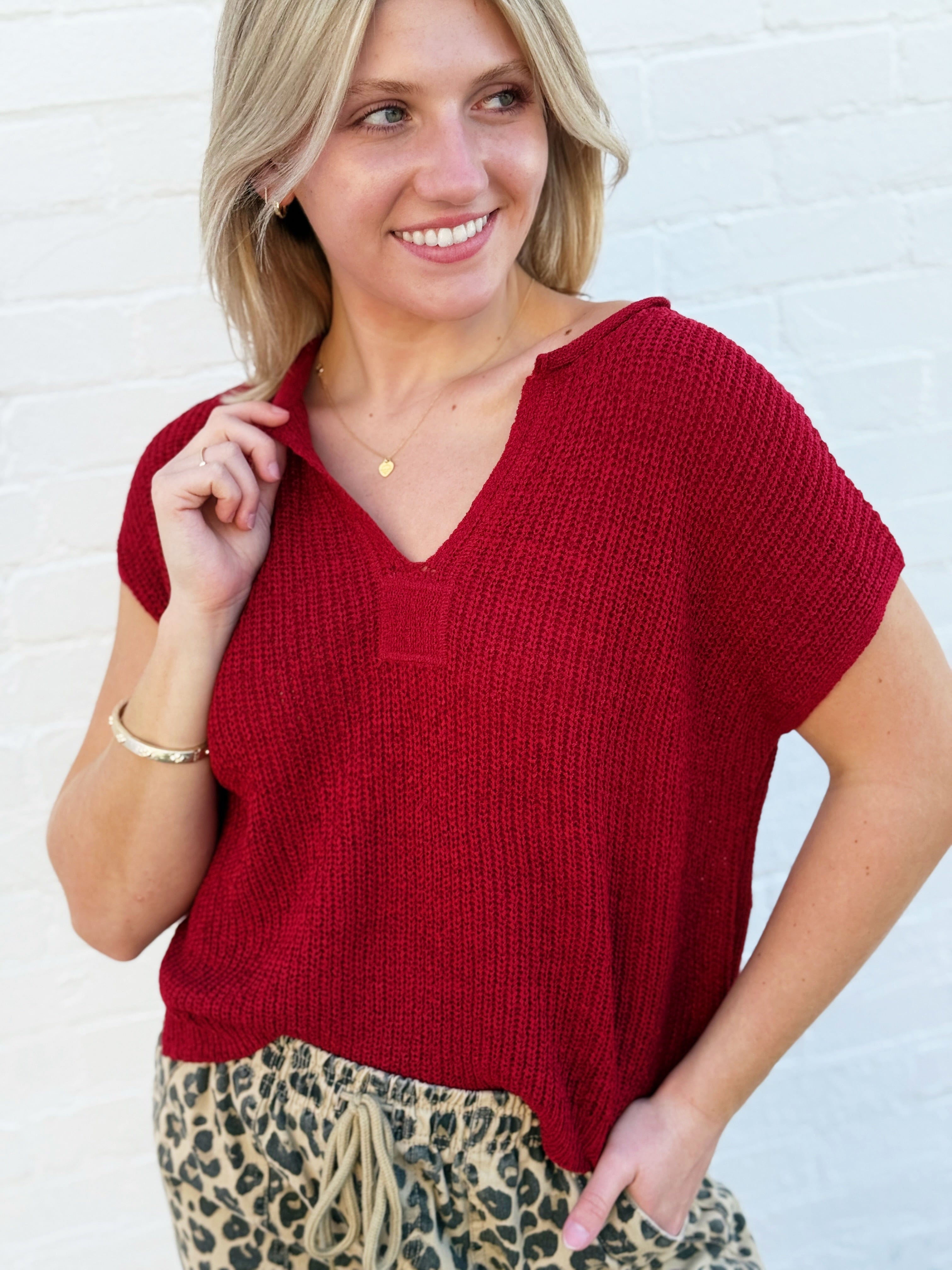 blu pepper Tops - Sweaters Split Neck Top In Red