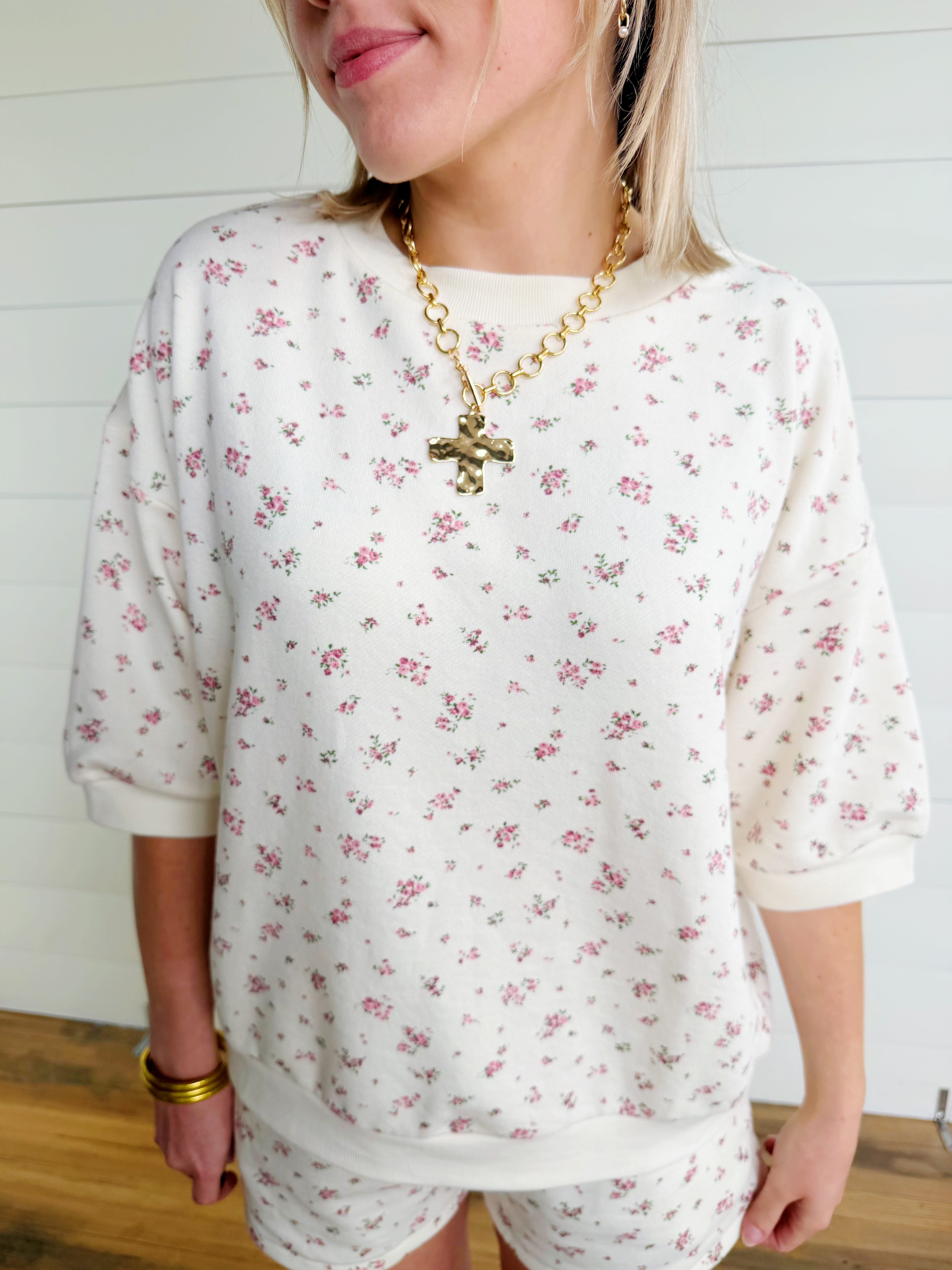 Floral Short Sleeve Crew Neck Knit Top In Ivory - Infinity Raine