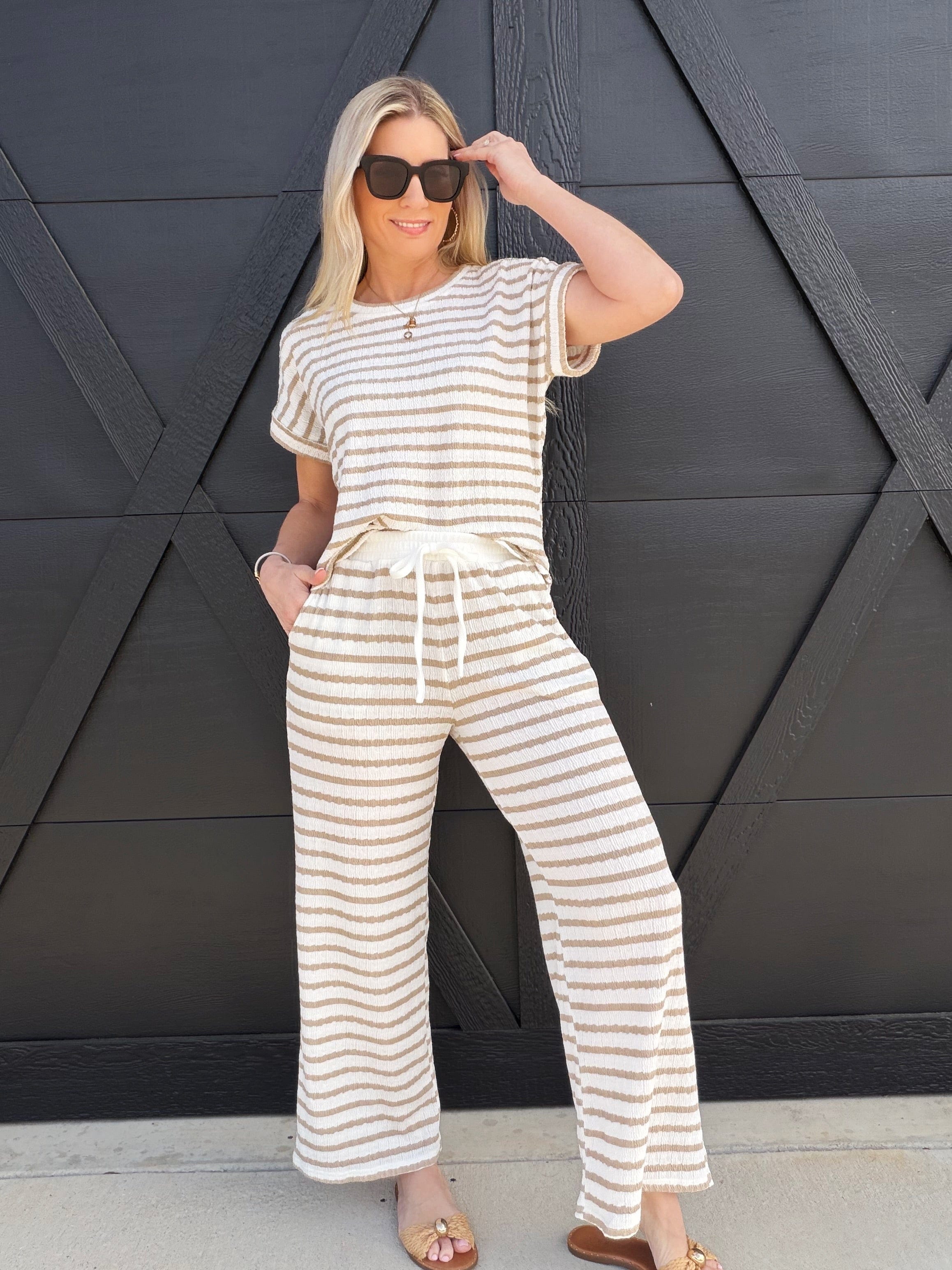 blu pepper Tops - Tees Stripe Round Neck Short Sleeve Scrunch Knit Top In Khaki