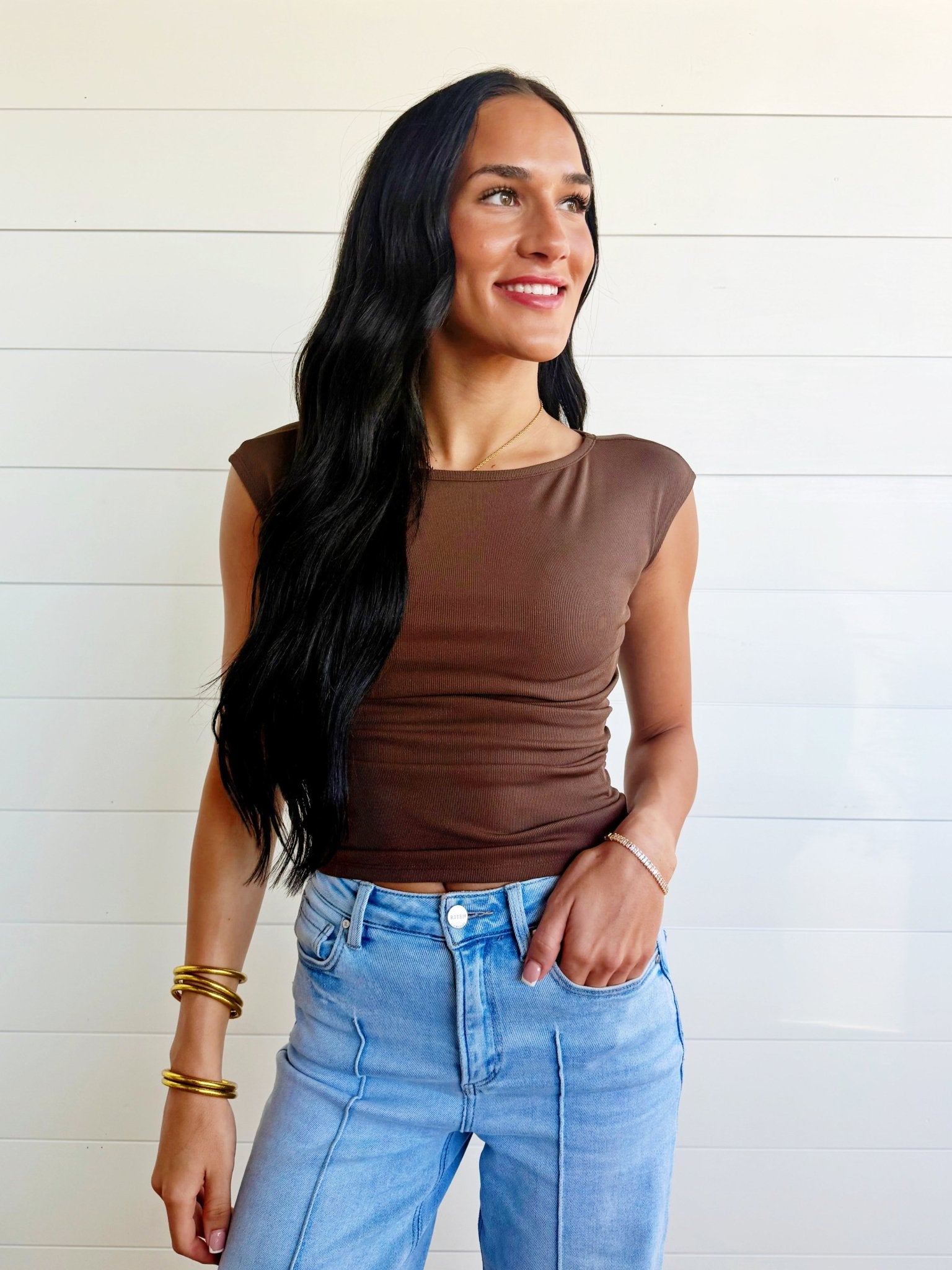 Boat Neck Ruched Sides Short Sleeve Knit Top In Brown - Infinity Raine