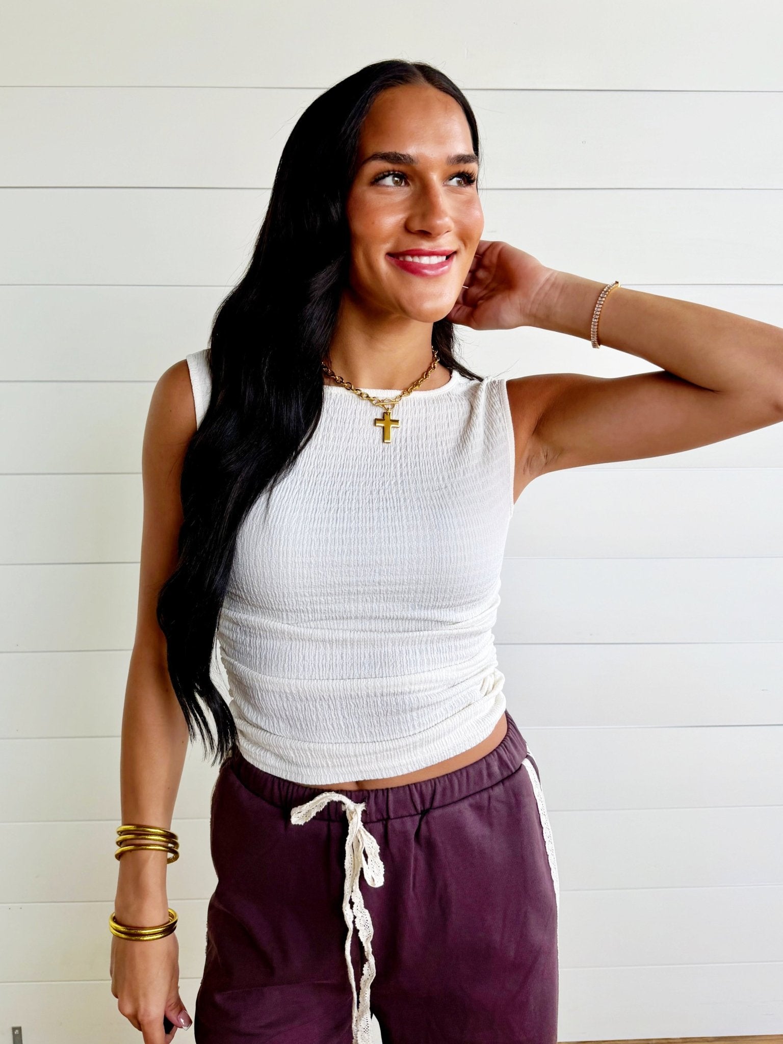 Boat Neck Sleeveless Ruched Side Textured Knit Top In Cream - Infinity Raine