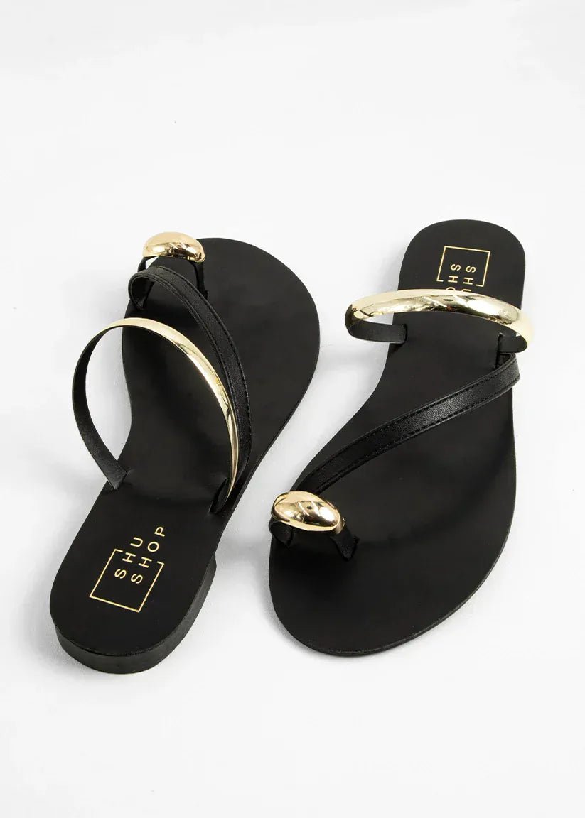 Brenda Flat Sandal In Black - Infinity Raine