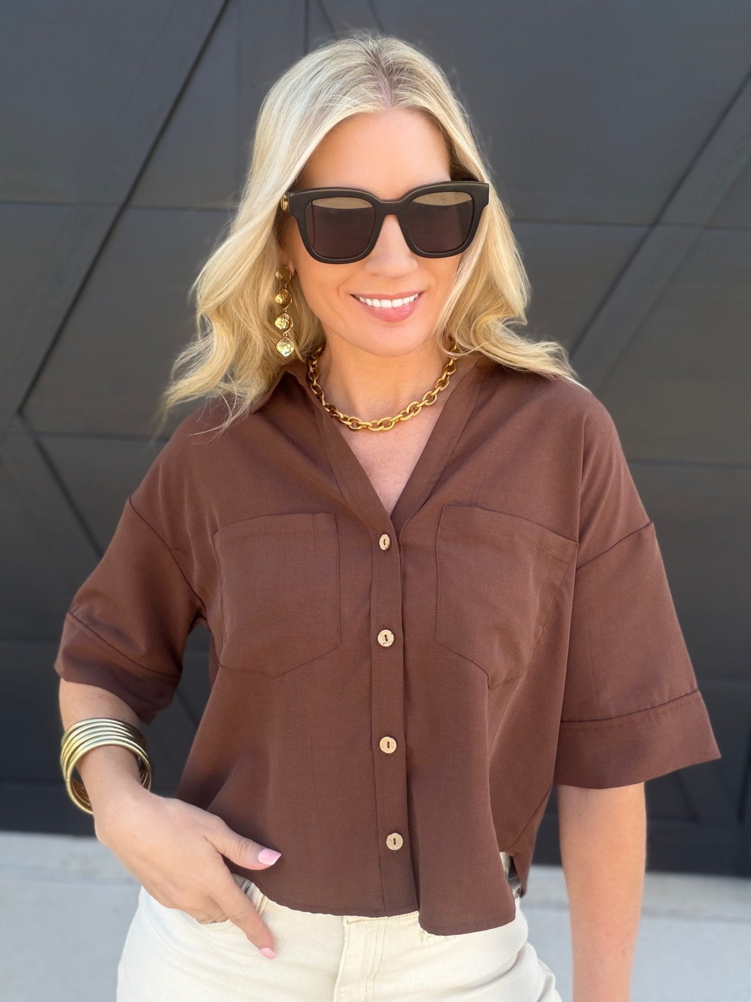 Button-Up Collared Short Sleeve Shirt In Chocolate - Infinity Raine