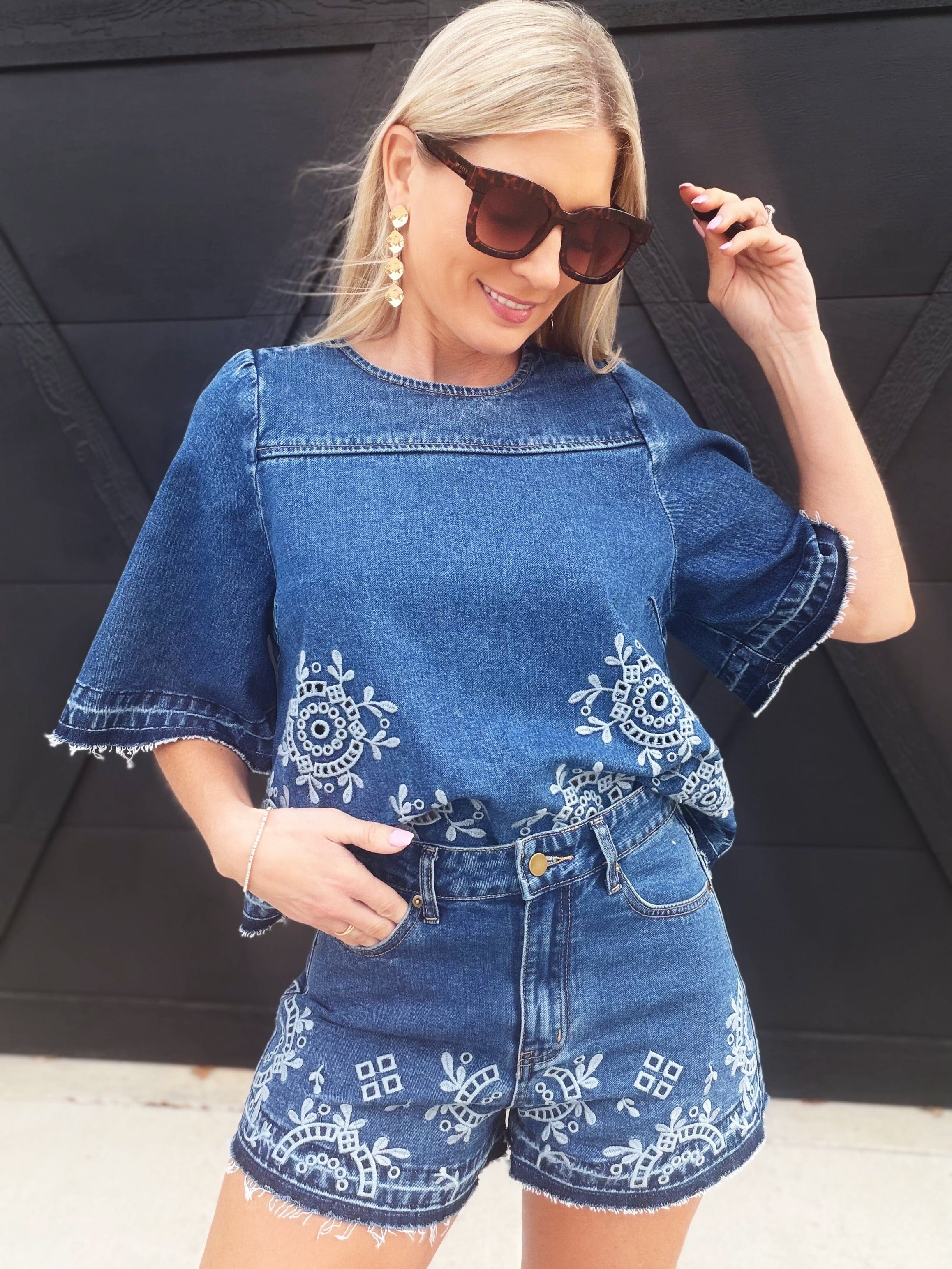 Camellia Sets Embroidered Denim Top And Short Set In Medium Wash