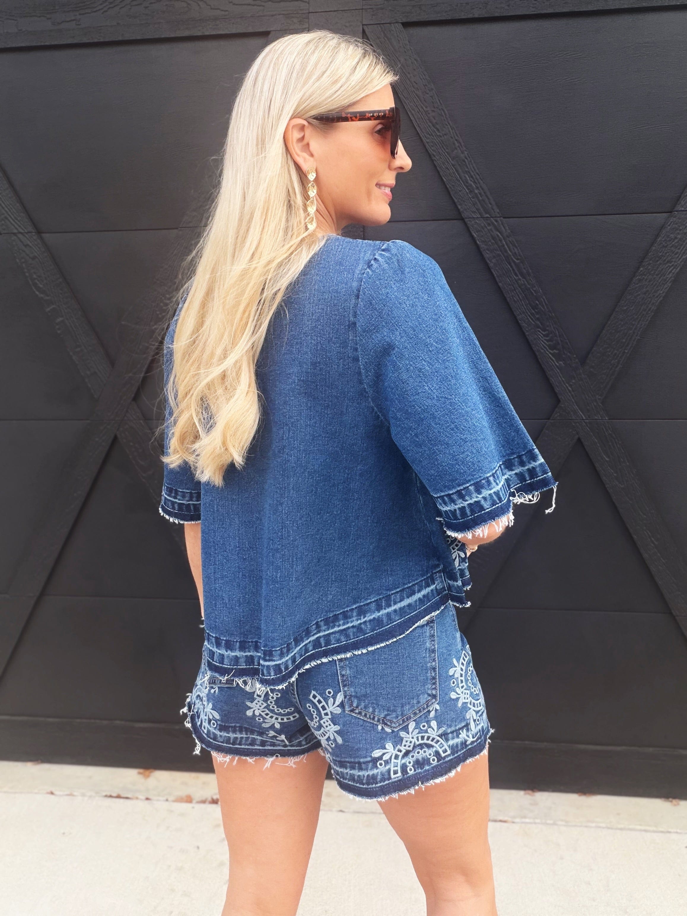 Camellia Sets Embroidered Denim Top And Short Set In Medium Wash