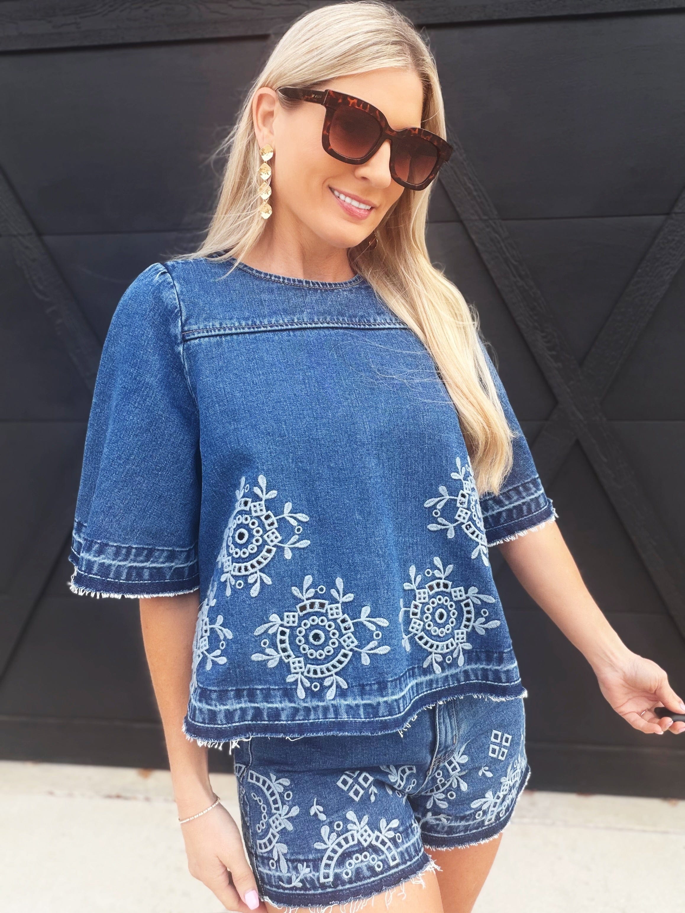 Camellia Sets Embroidered Denim Top And Short Set In Medium Wash