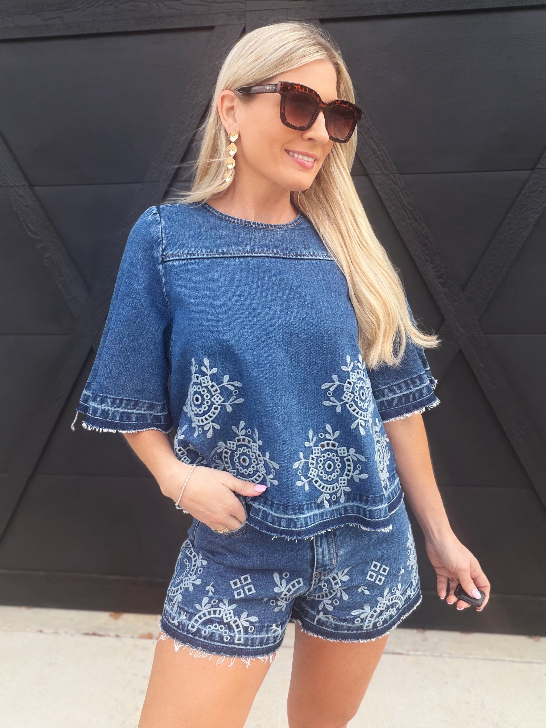 Camellia Sets Embroidered Denim Top And Short Set In Medium Wash