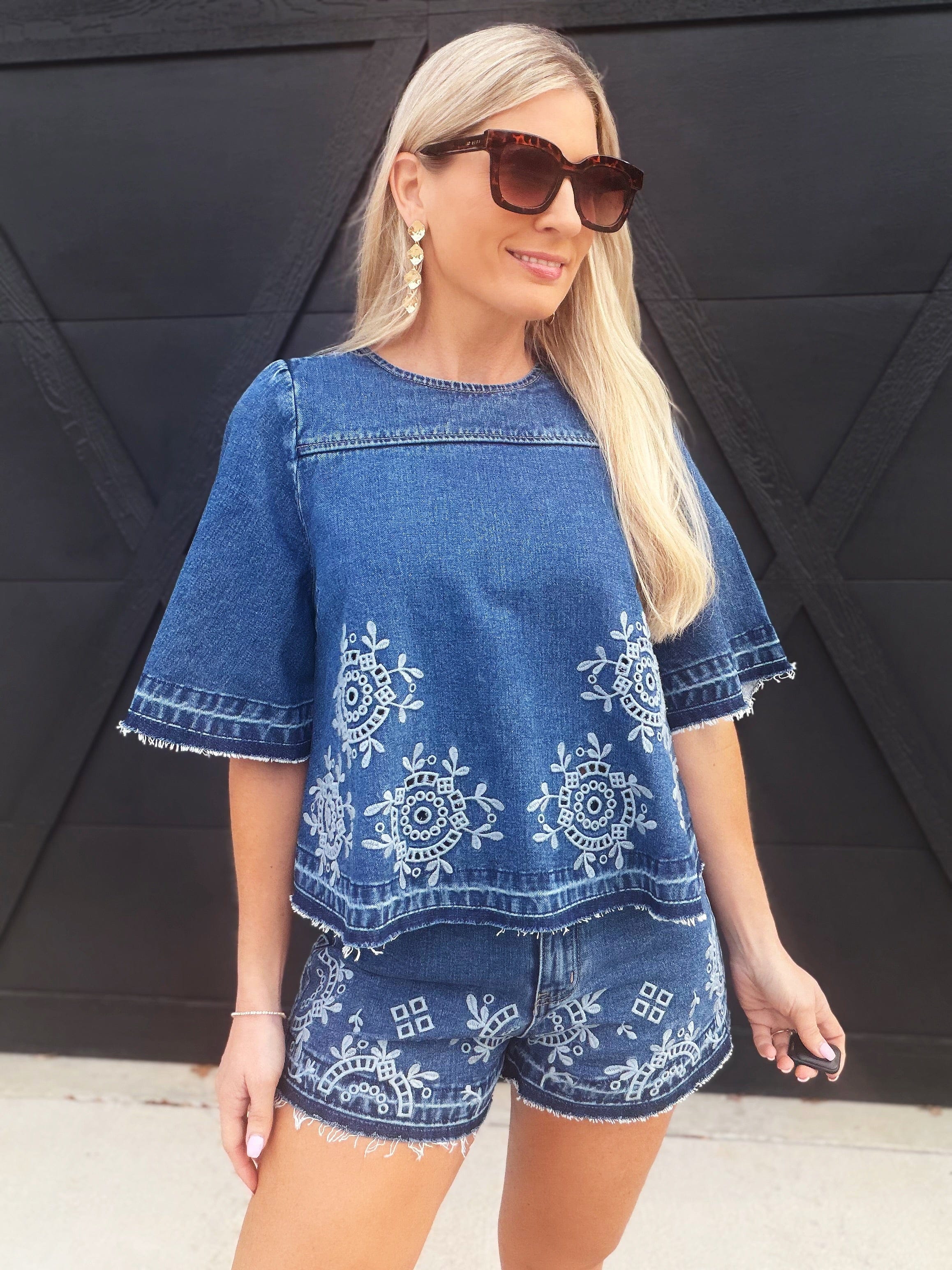 Camellia Sets Embroidered Denim Top And Short Set In Medium Wash