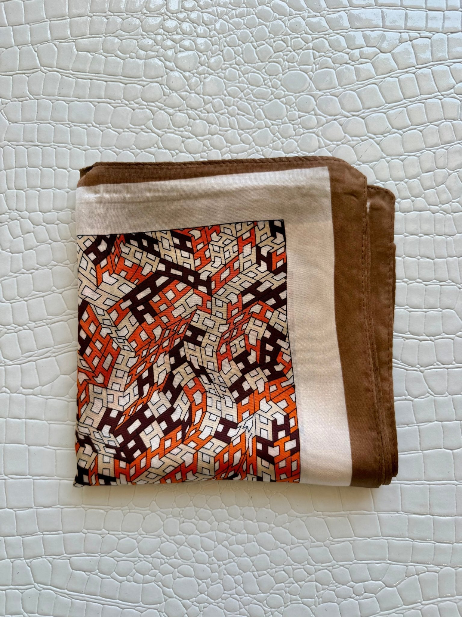 Chic Accent Scarf - Infinity Raine