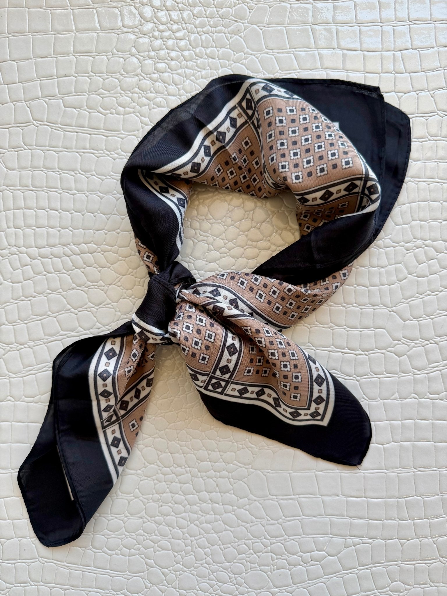 Chic Accent Scarf - Infinity Raine