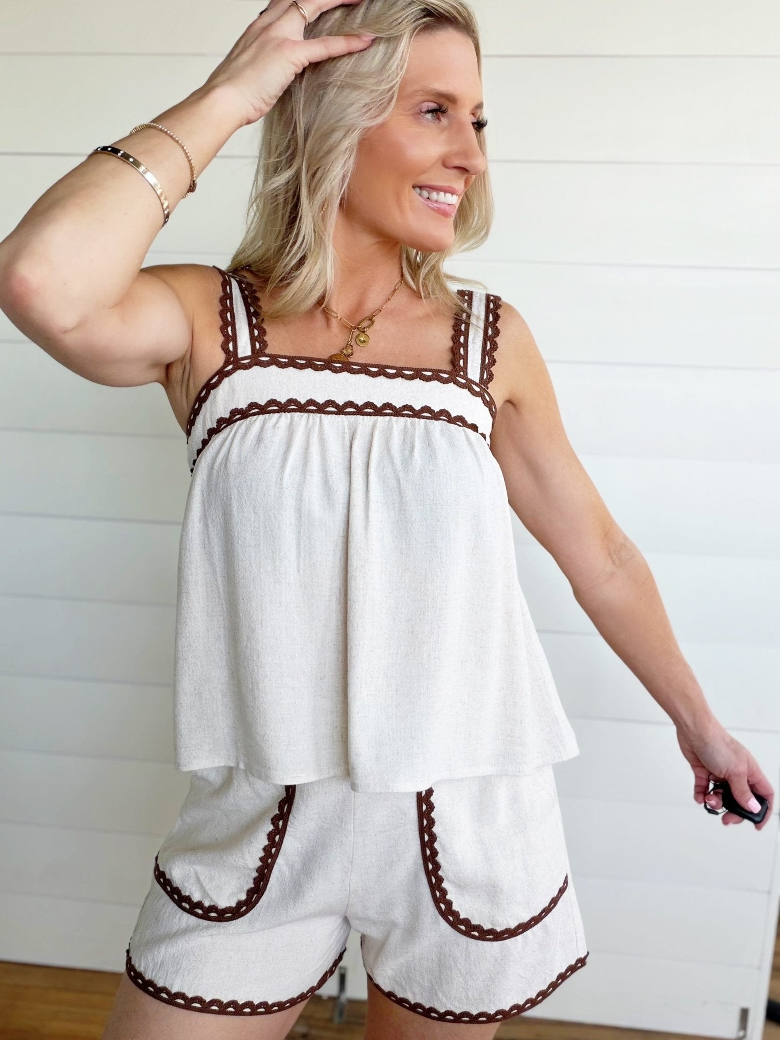 Contrast Scalloped Trim Sleeveless Linen Cami In Natural - Infinity Raine