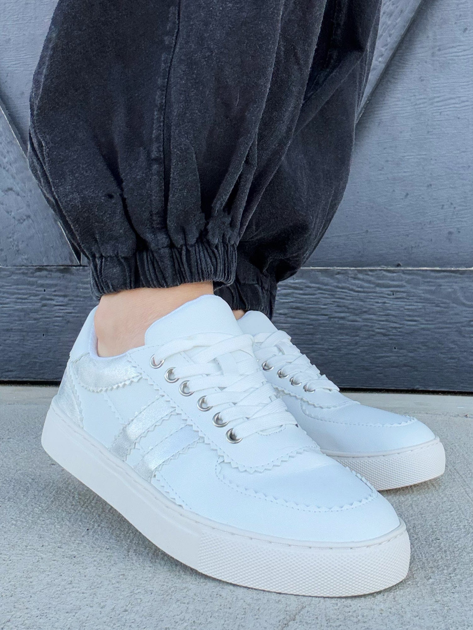 Corkys Rizz Sneakers In White - Infinity Raine