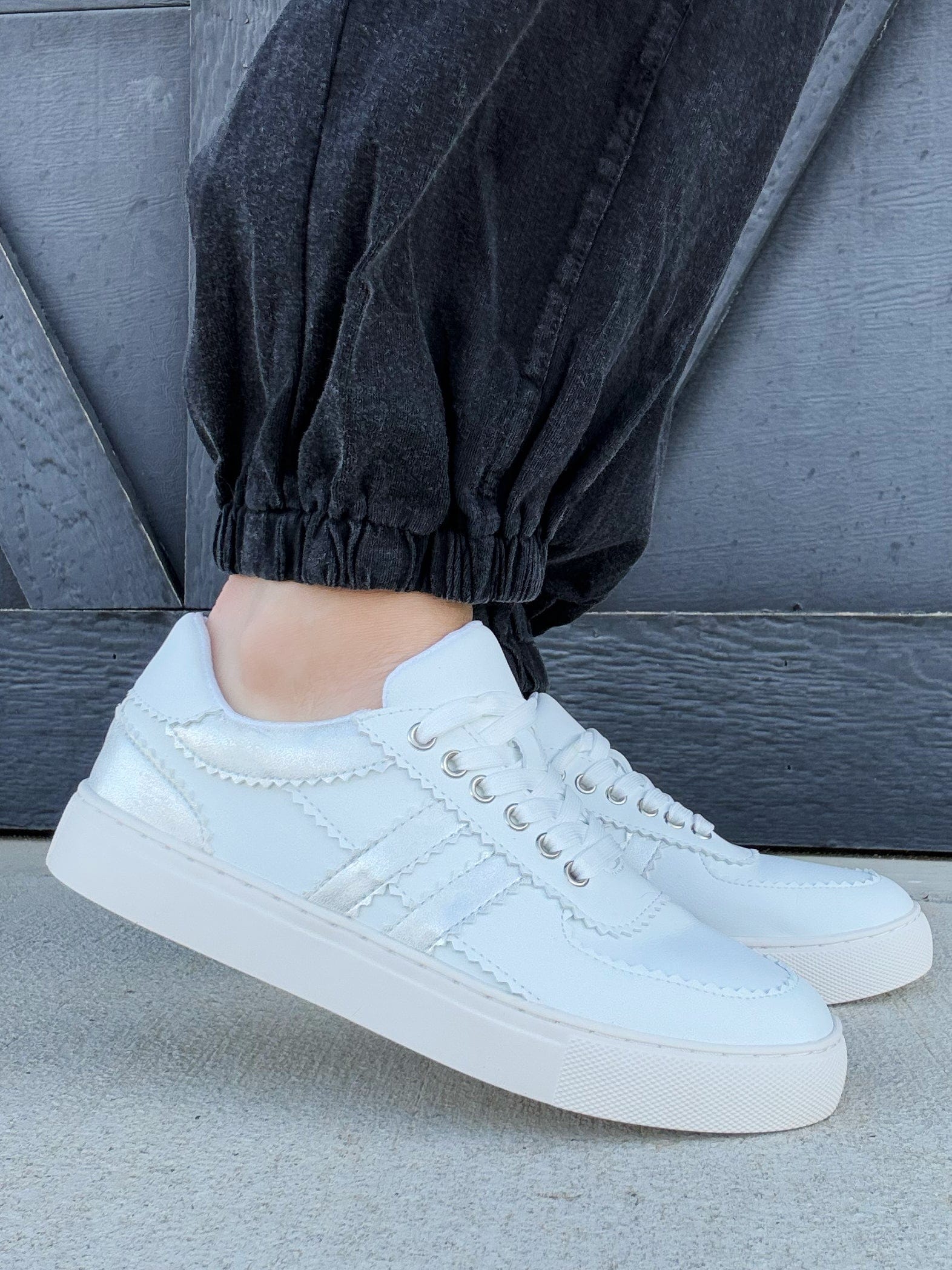 Corkys Rizz Sneakers In White - Infinity Raine