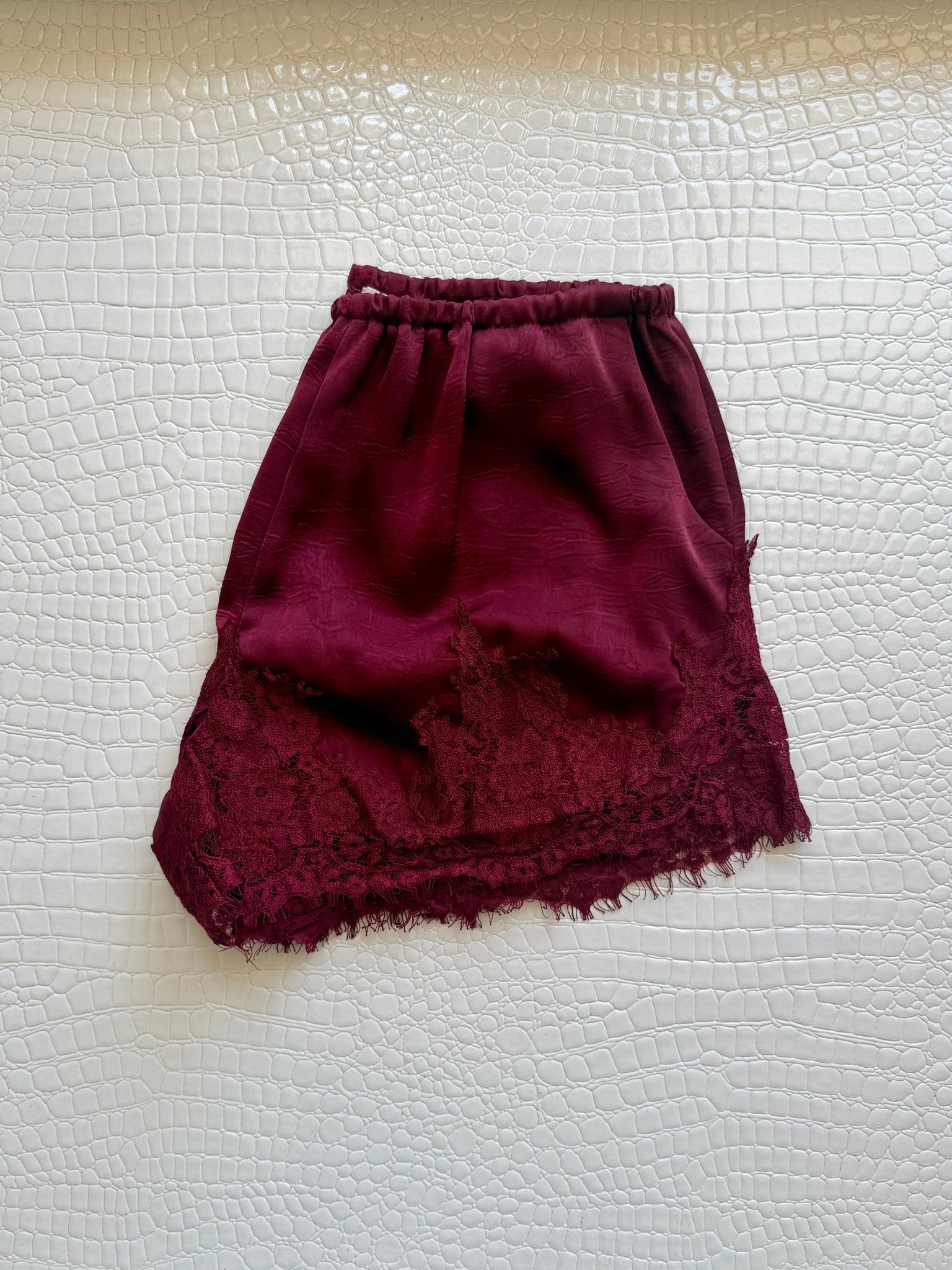 Crinckled Satin Lace Hem Shorts In Wine - Infinity Raine