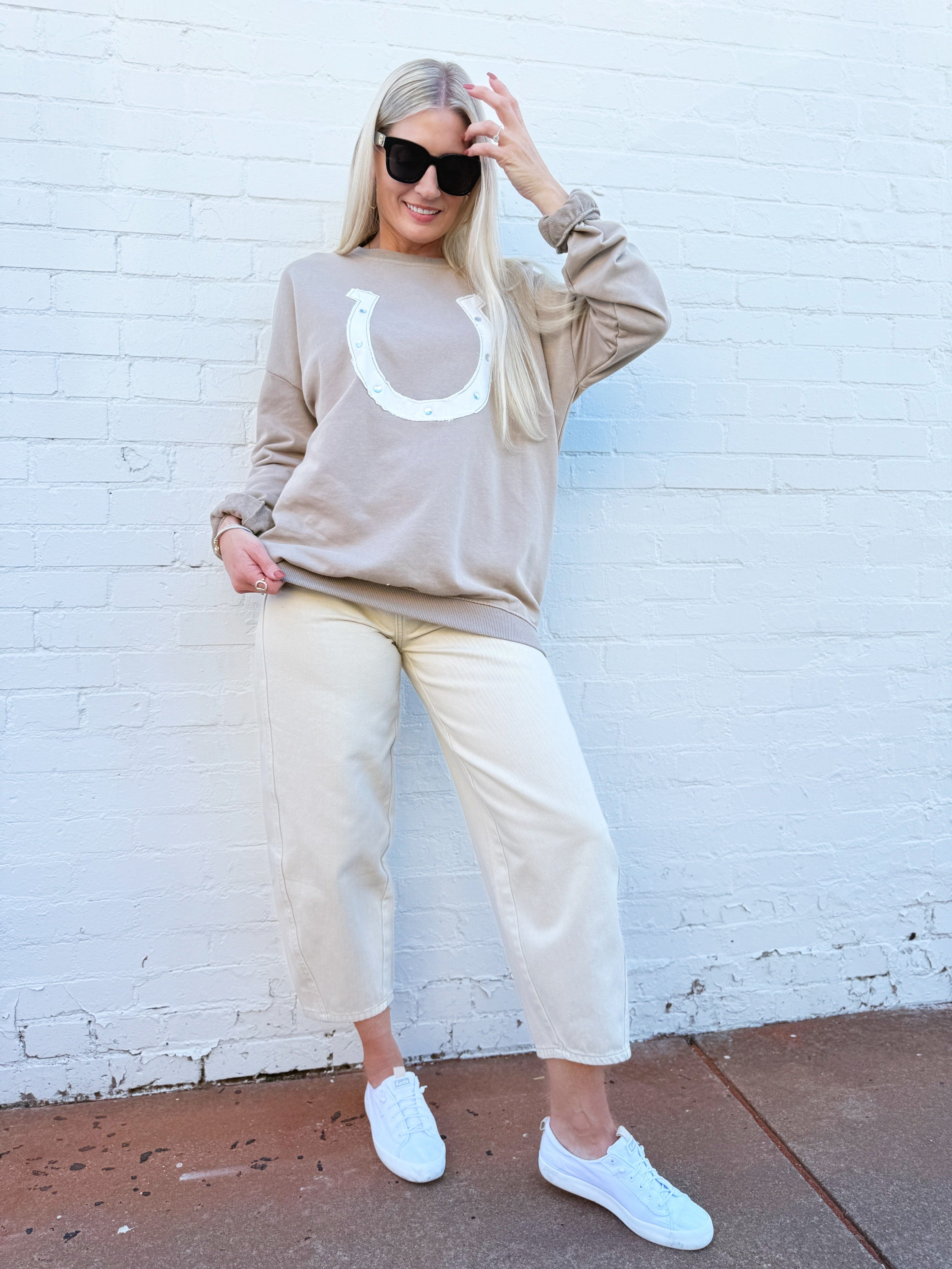 ee:some Tops - Sweatshirts Horseshoe Pullover In Almond Milk