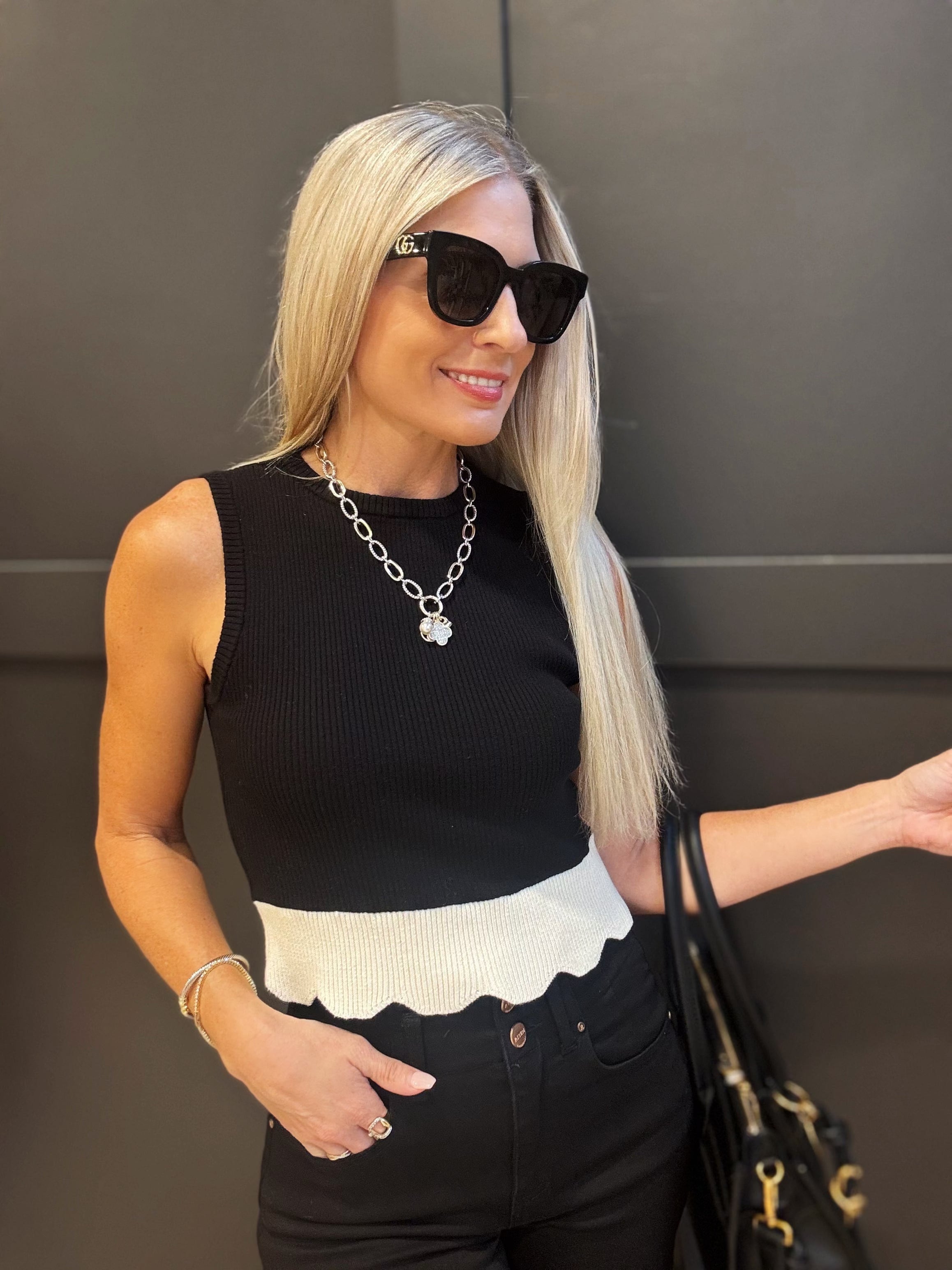Contrast Scallop hem Sweater Tank In Black - Infinity Raine