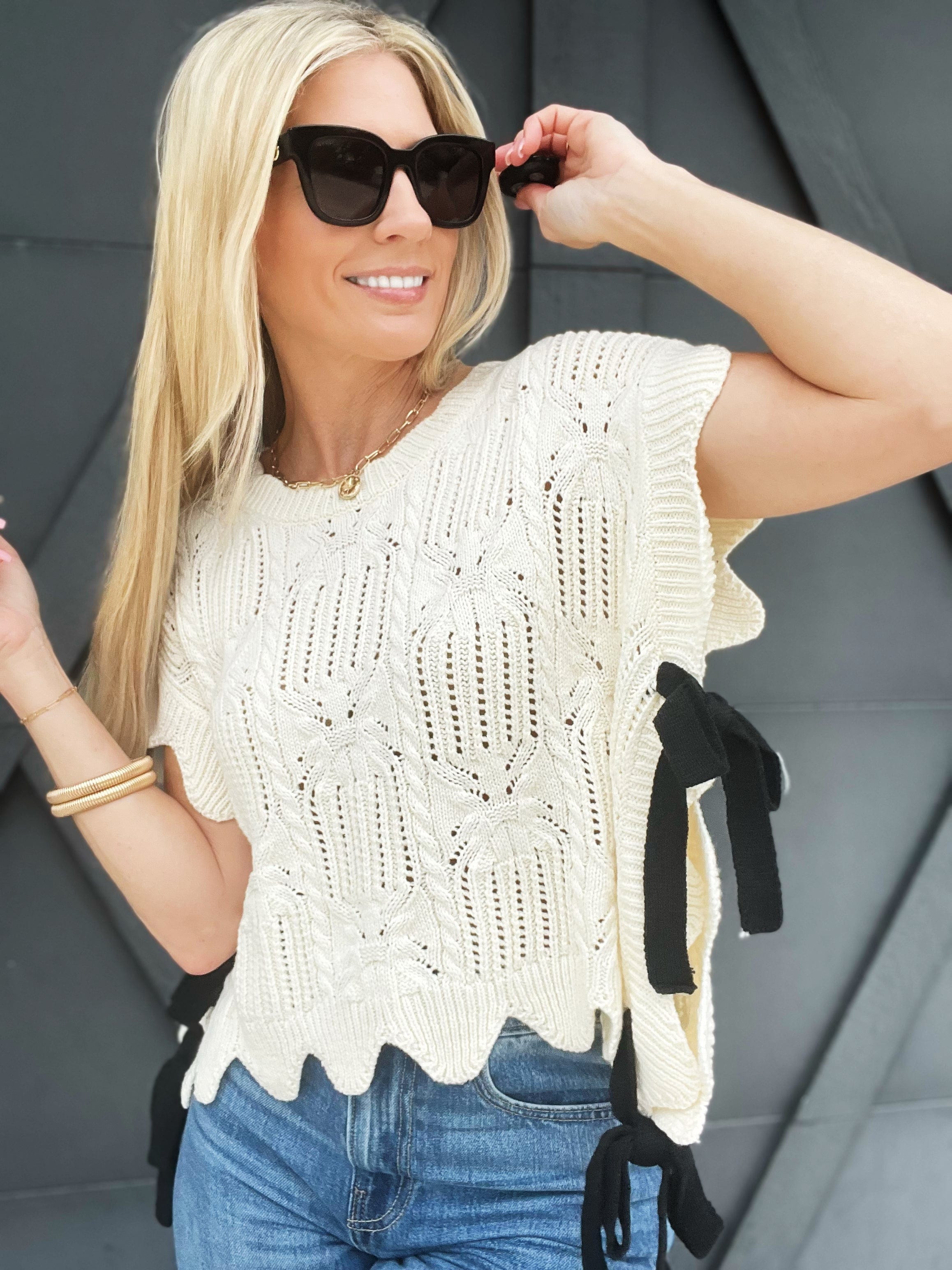 ENTRO Tops - Sweaters Square Bow Tie Sweater Top In Cream