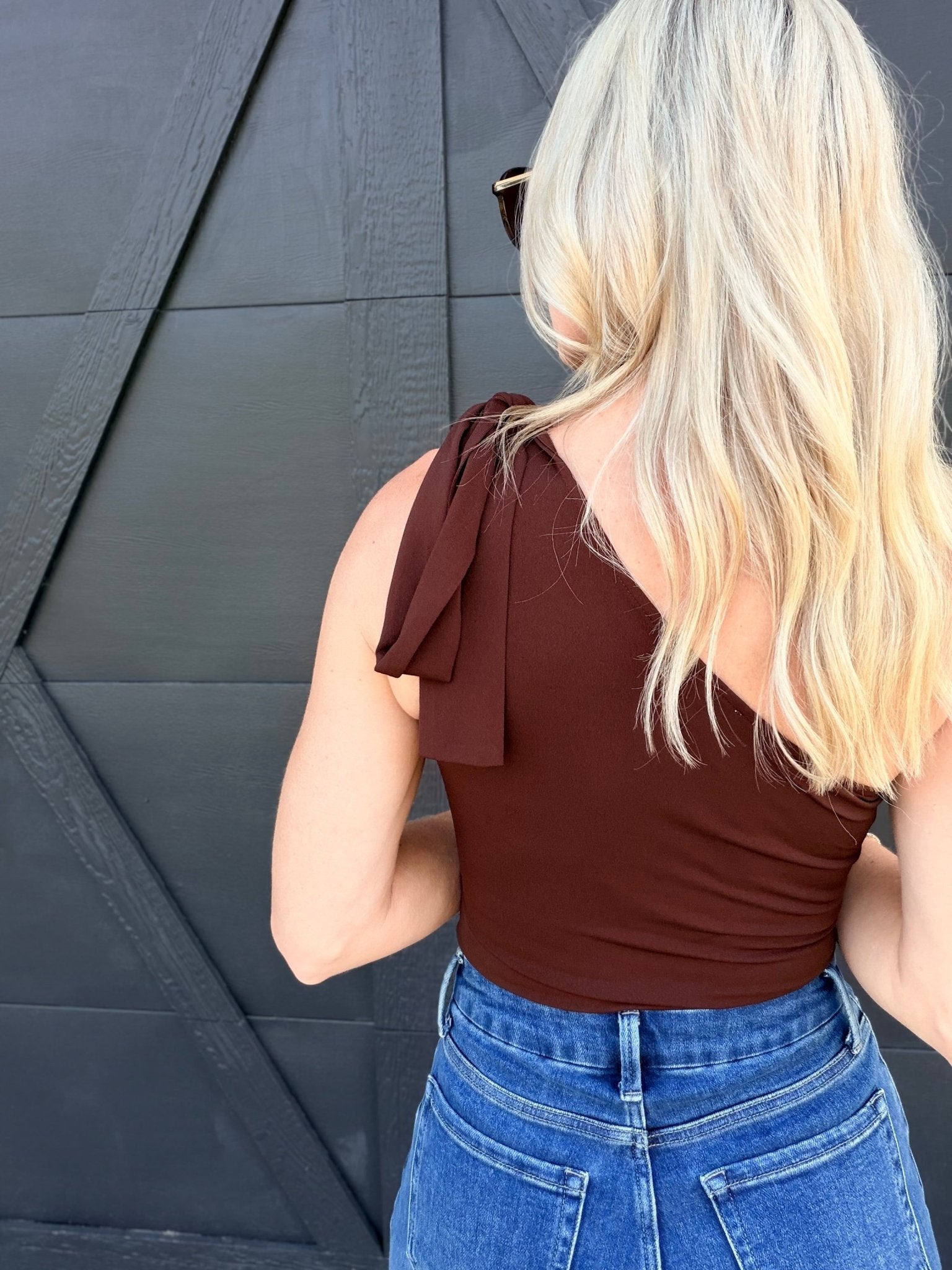Eve Tie Neck Sleeveless Knit Top In Espresso - Infinity Raine