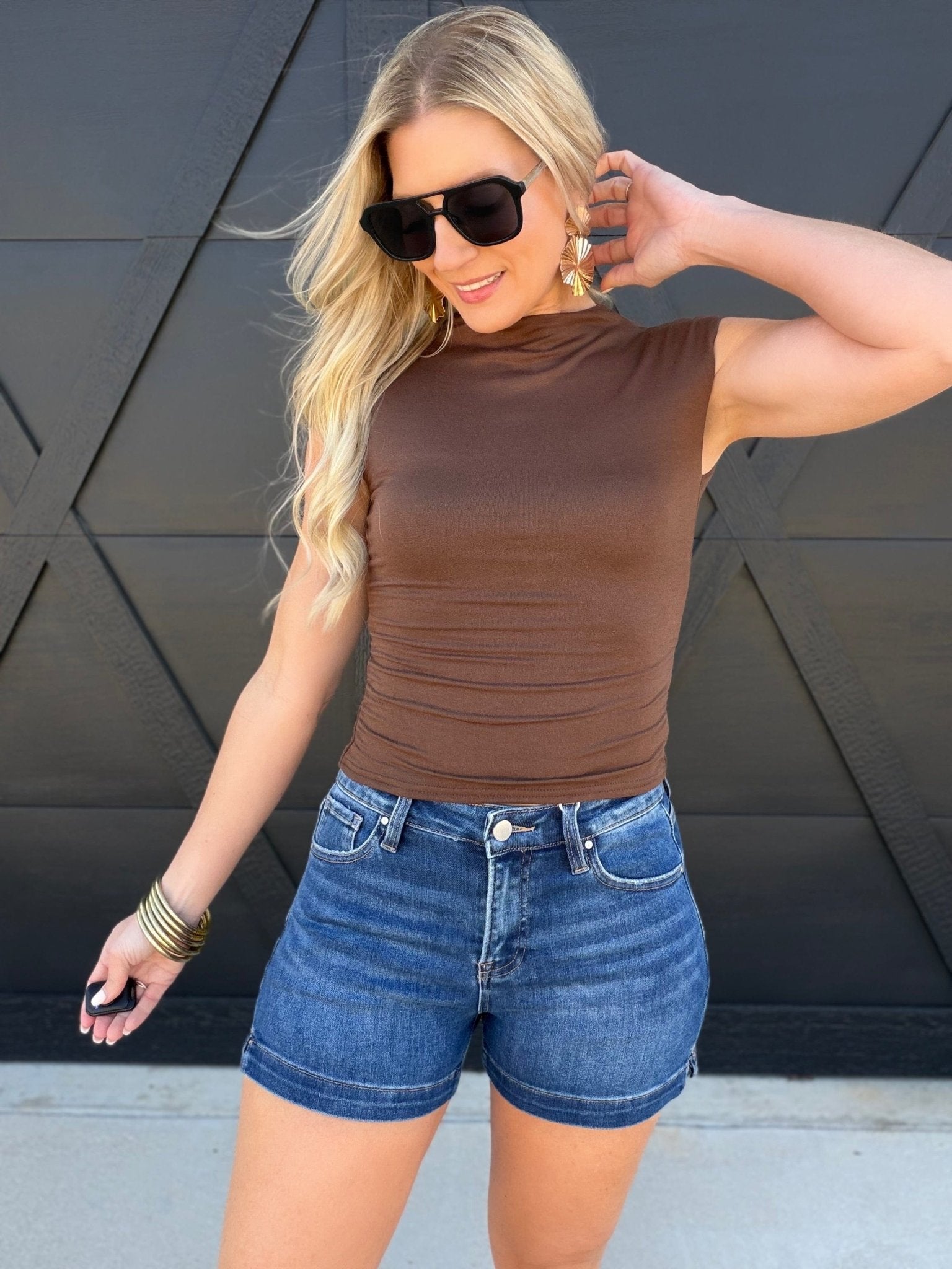 Hise Rise Side Slit Basic Shorts In Dark - Infinity Raine