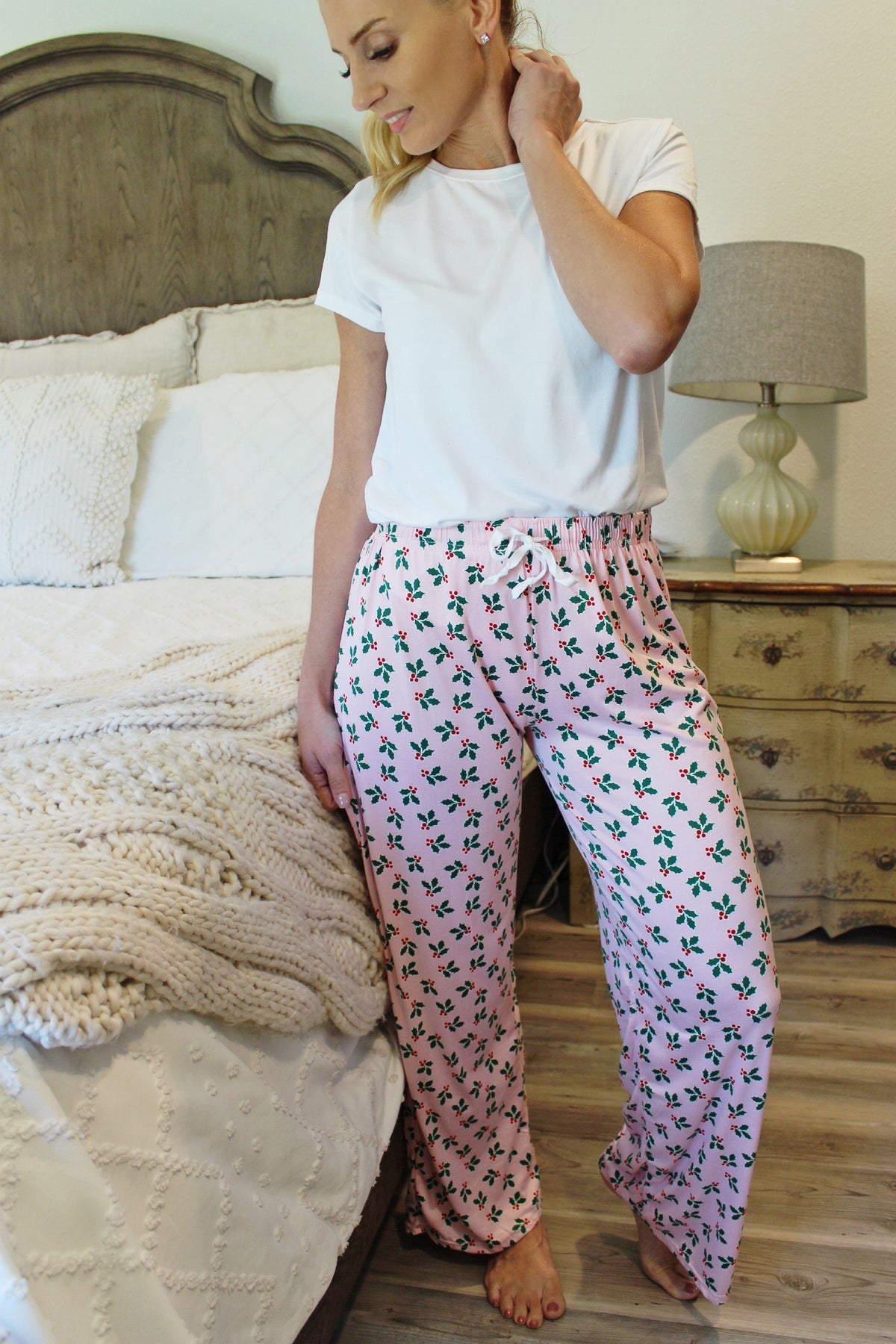 Hello Mello Holiday Pants Holly Berry Infinity Raine