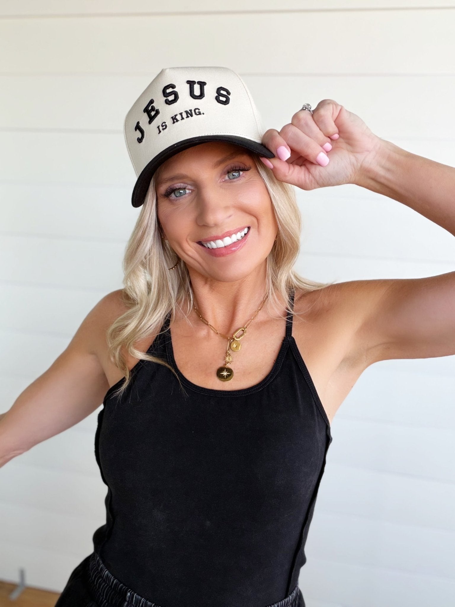 Jesus Is King Trucker Hat In black - Infinity Raine